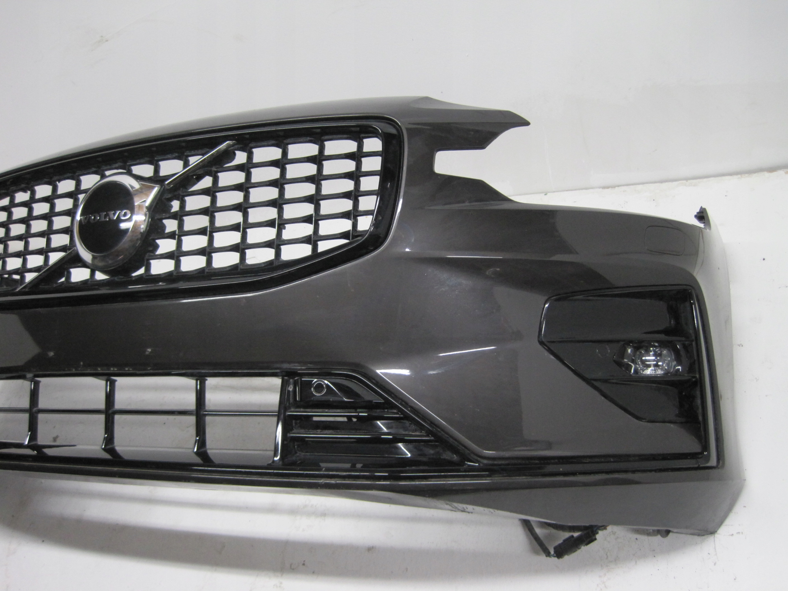 bumper VOLVO V60 III 24R 4 PDC XENON front front