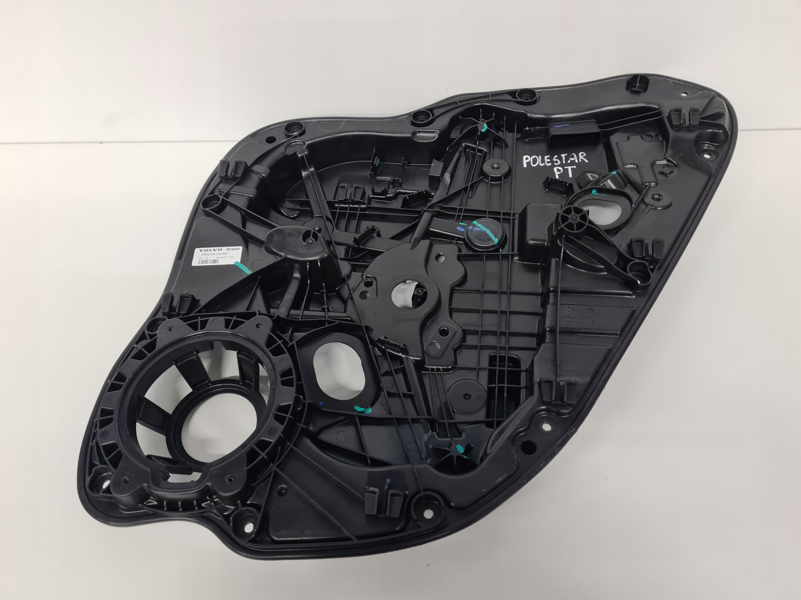 STELAŻ MOCOWANIE PODNOŚNIK SZYBY PRAWY TYŁ POLESTAR 2 II 2020-