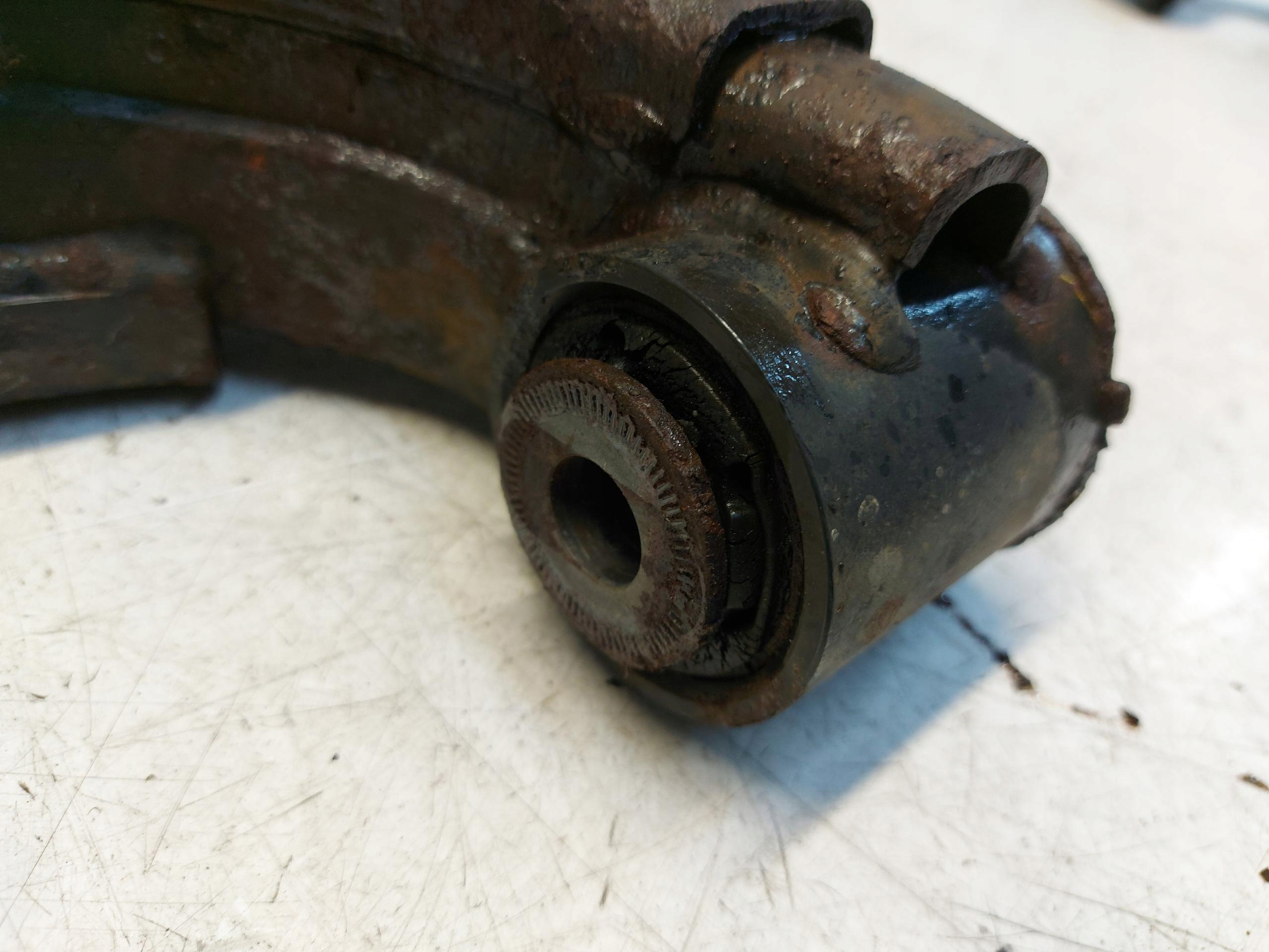 FORD RANGER IV Querlenker links vorne vorne