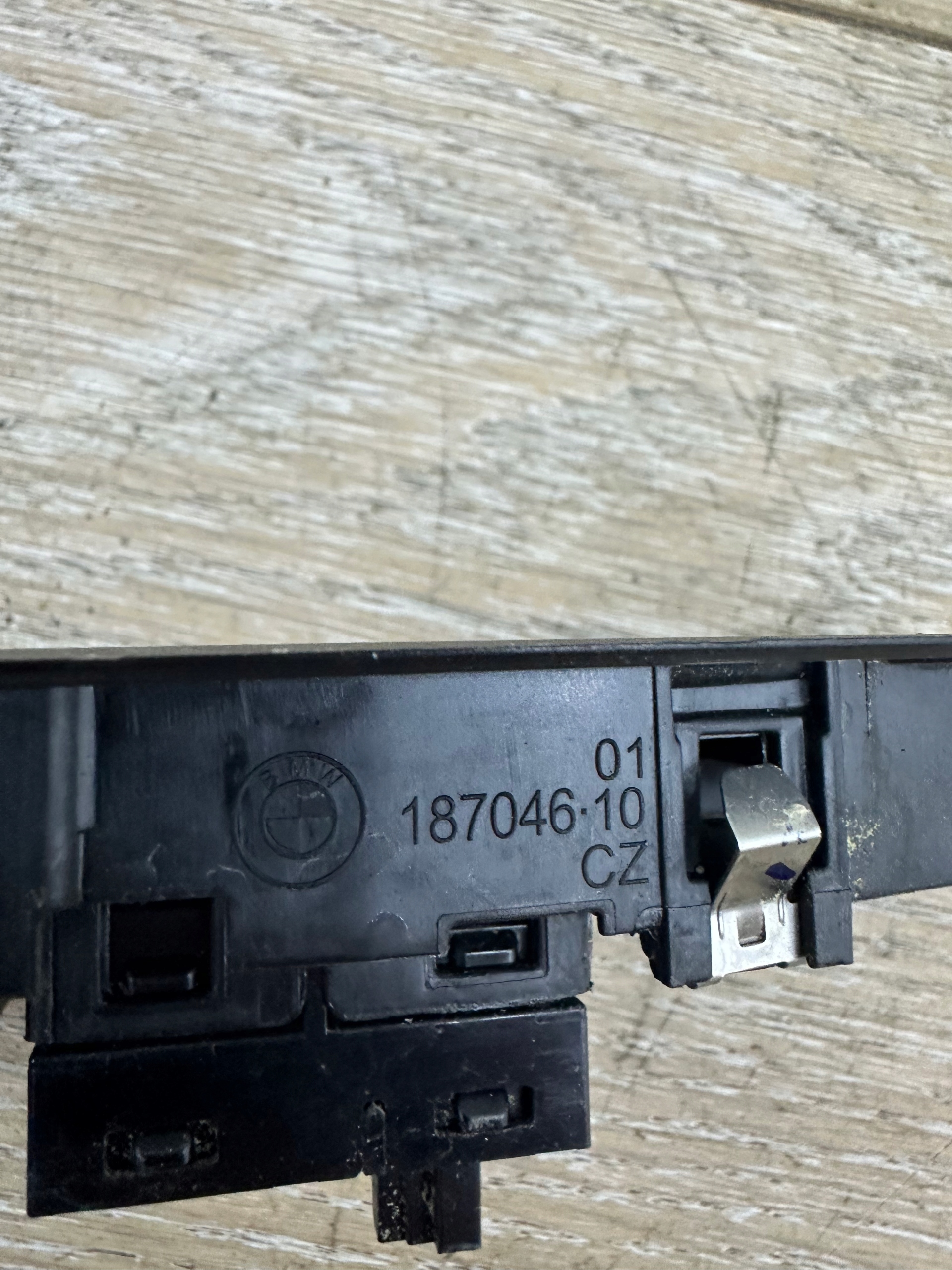 window control switch right front BMW F30 LCI 9208107
