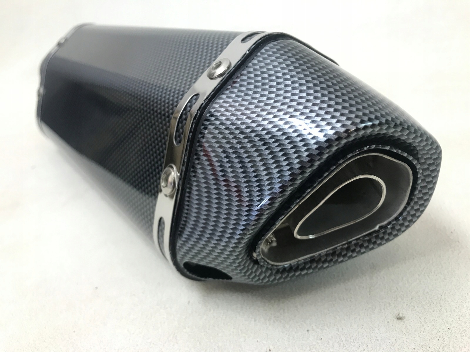 SPORTOWY WYDECH 370mm NAKLEJKA AKRAPOVIC CARBON Dopasowanie do pojazdu produkt uniwersalny