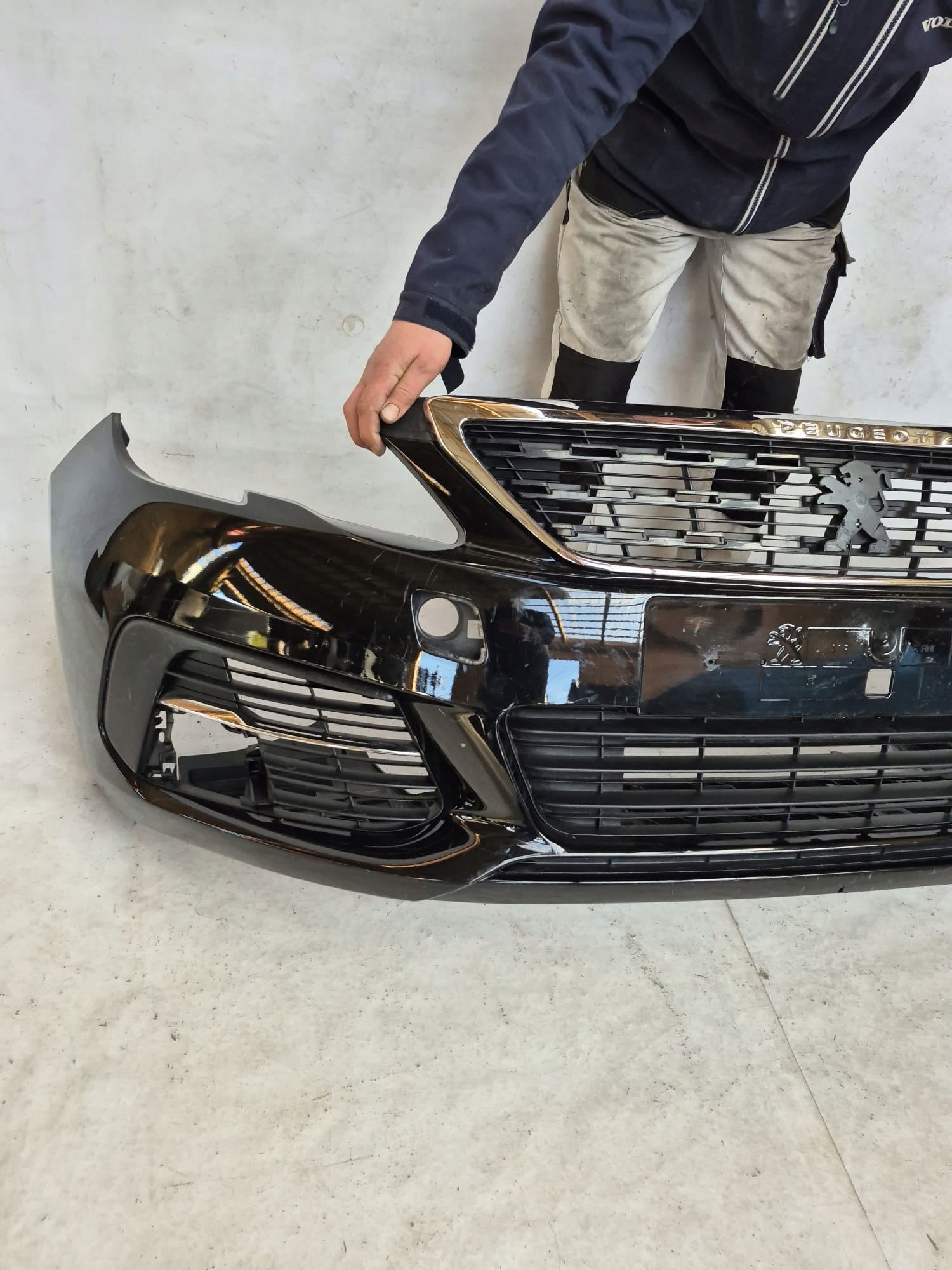 PEUGEOT 308 II LIFT 17- bumper front front + cover