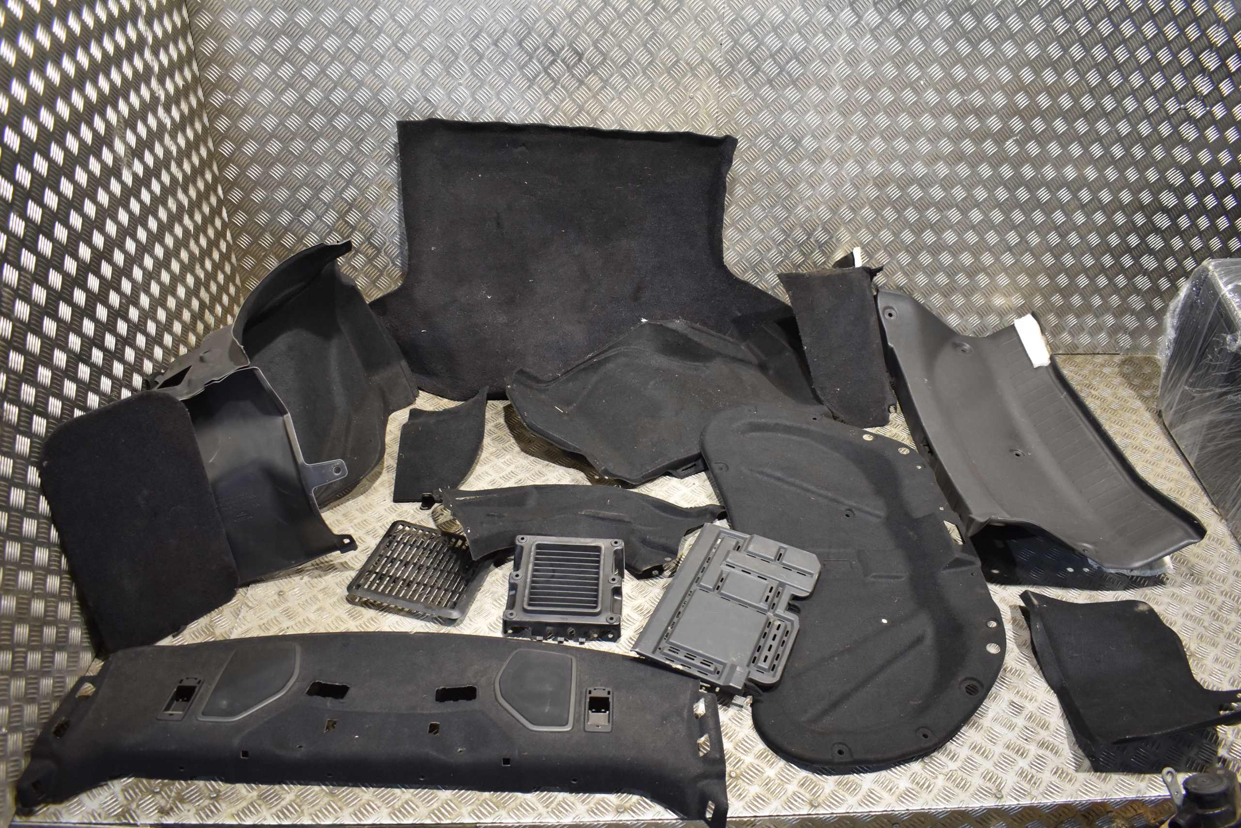 IDEALNY boot upholstery boot NISSAN GT-R R35 1