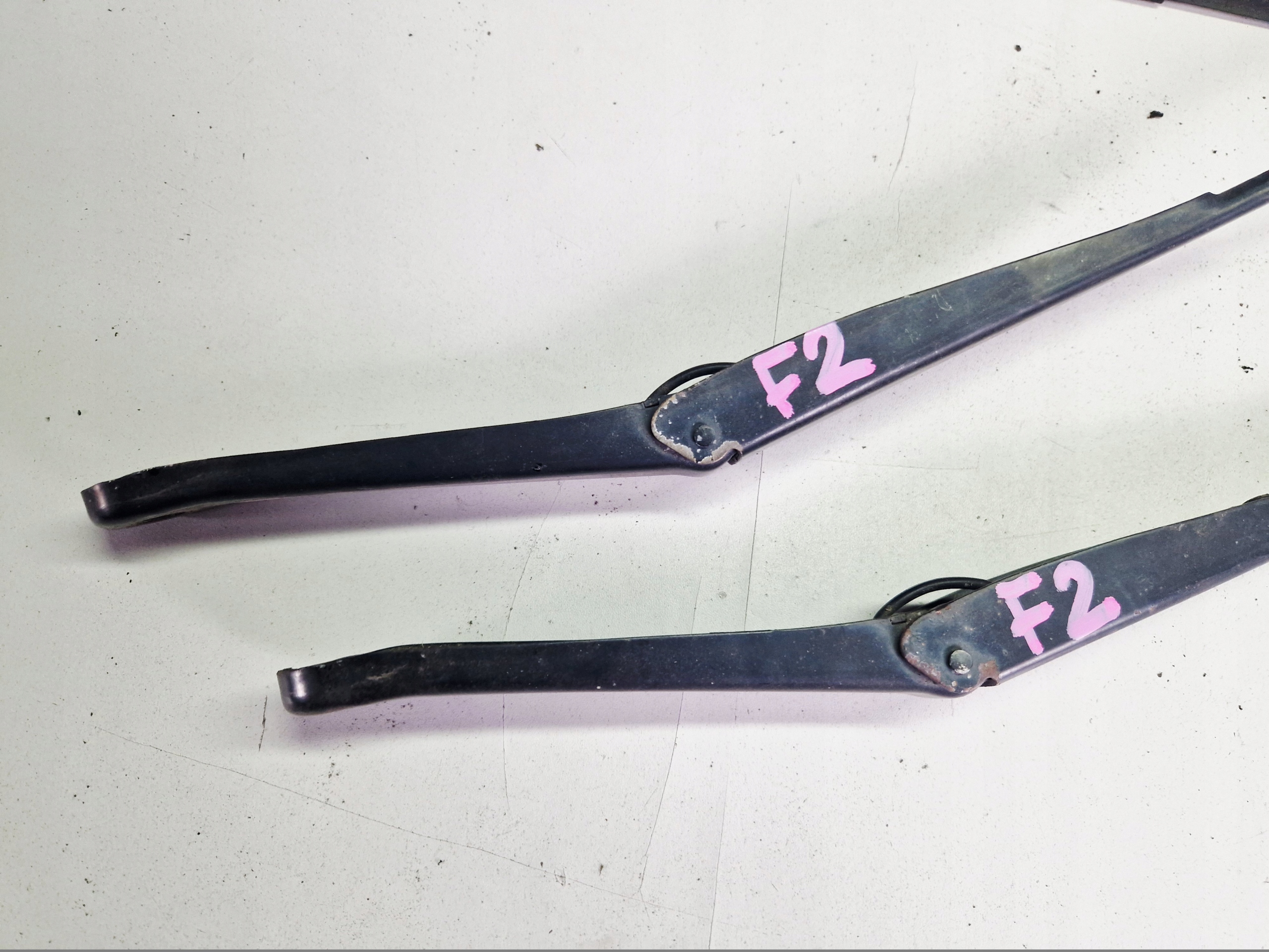 FORD FOCUS MK2 wiper arm right left front KOMPLET