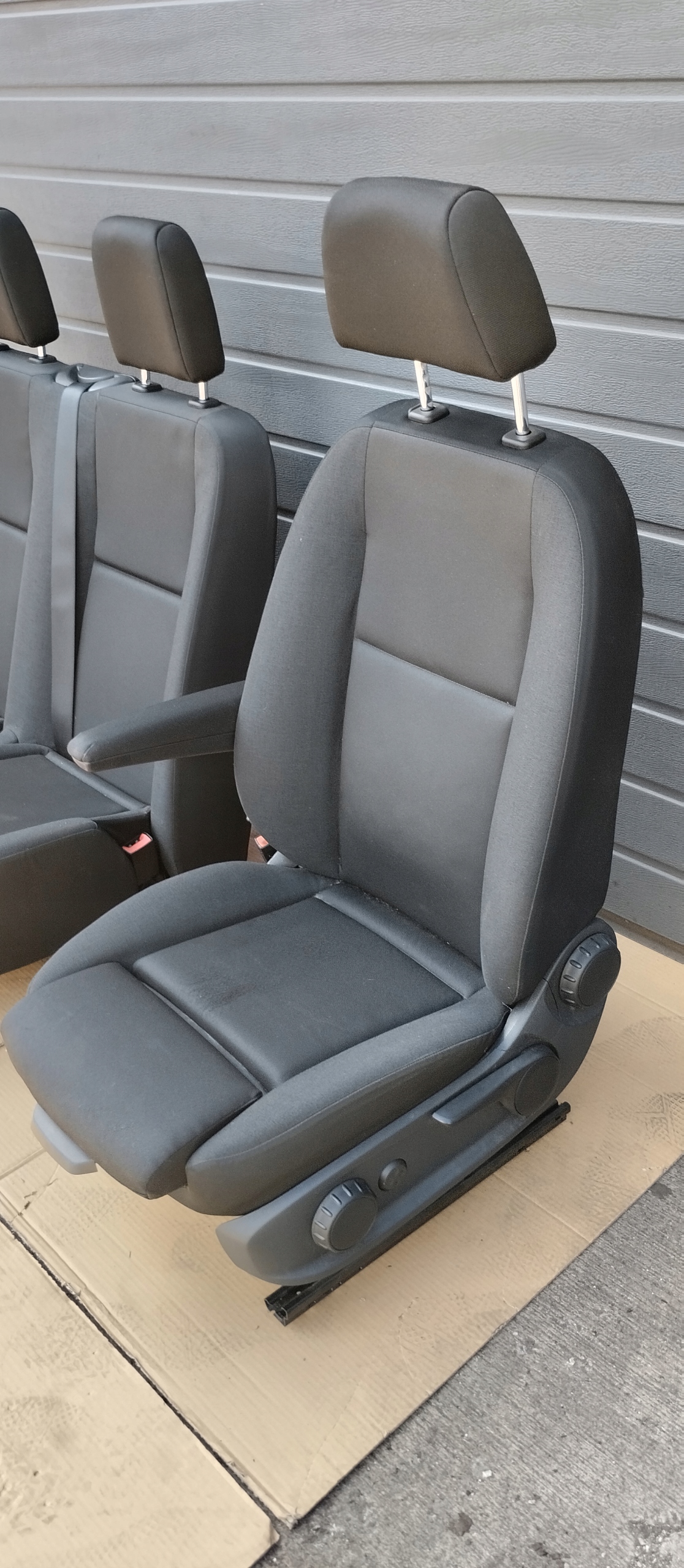 кресло водители MERCEDES SPRINTER 907 910 2022r