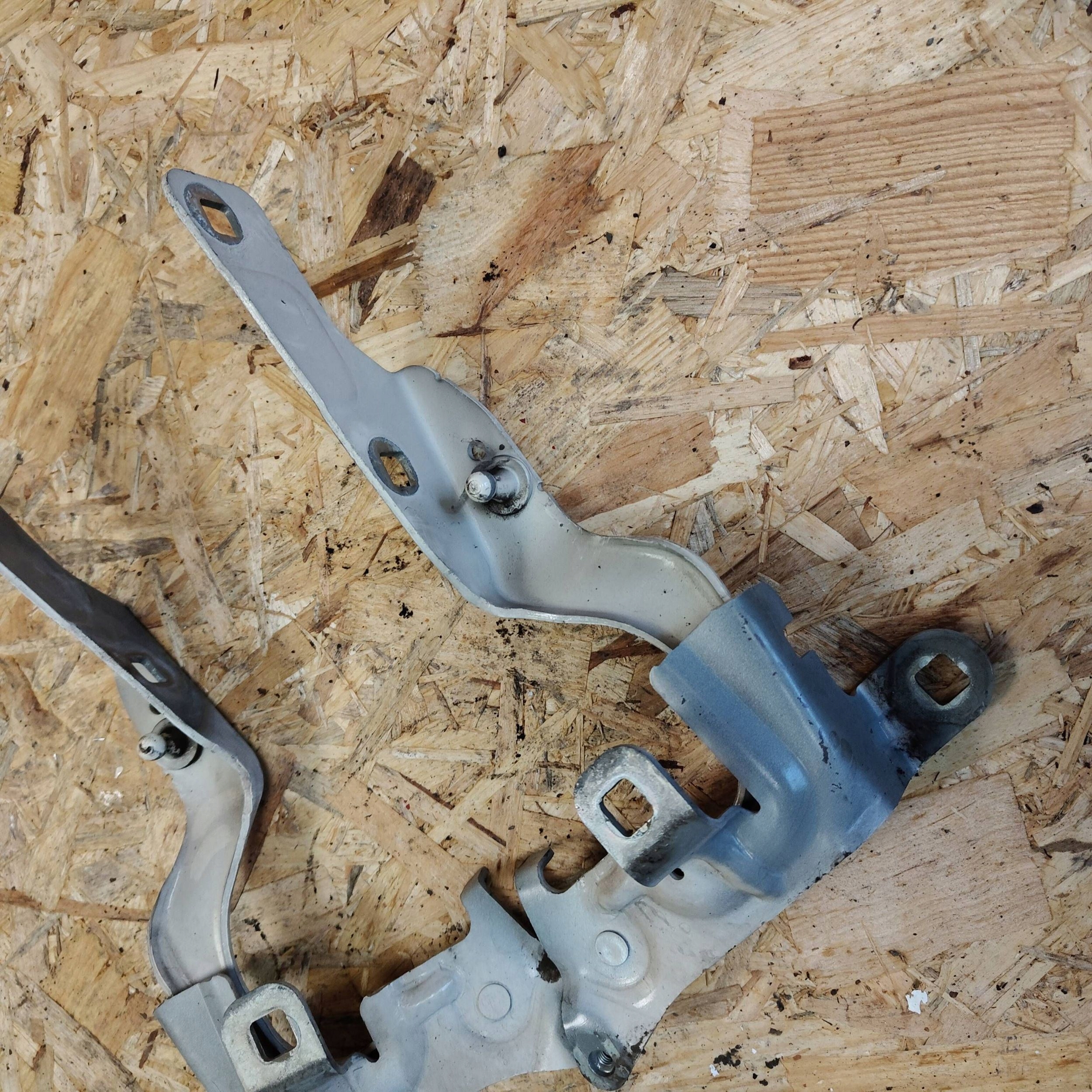 Cerniere cofano Komplet Renault Captur 654004377R