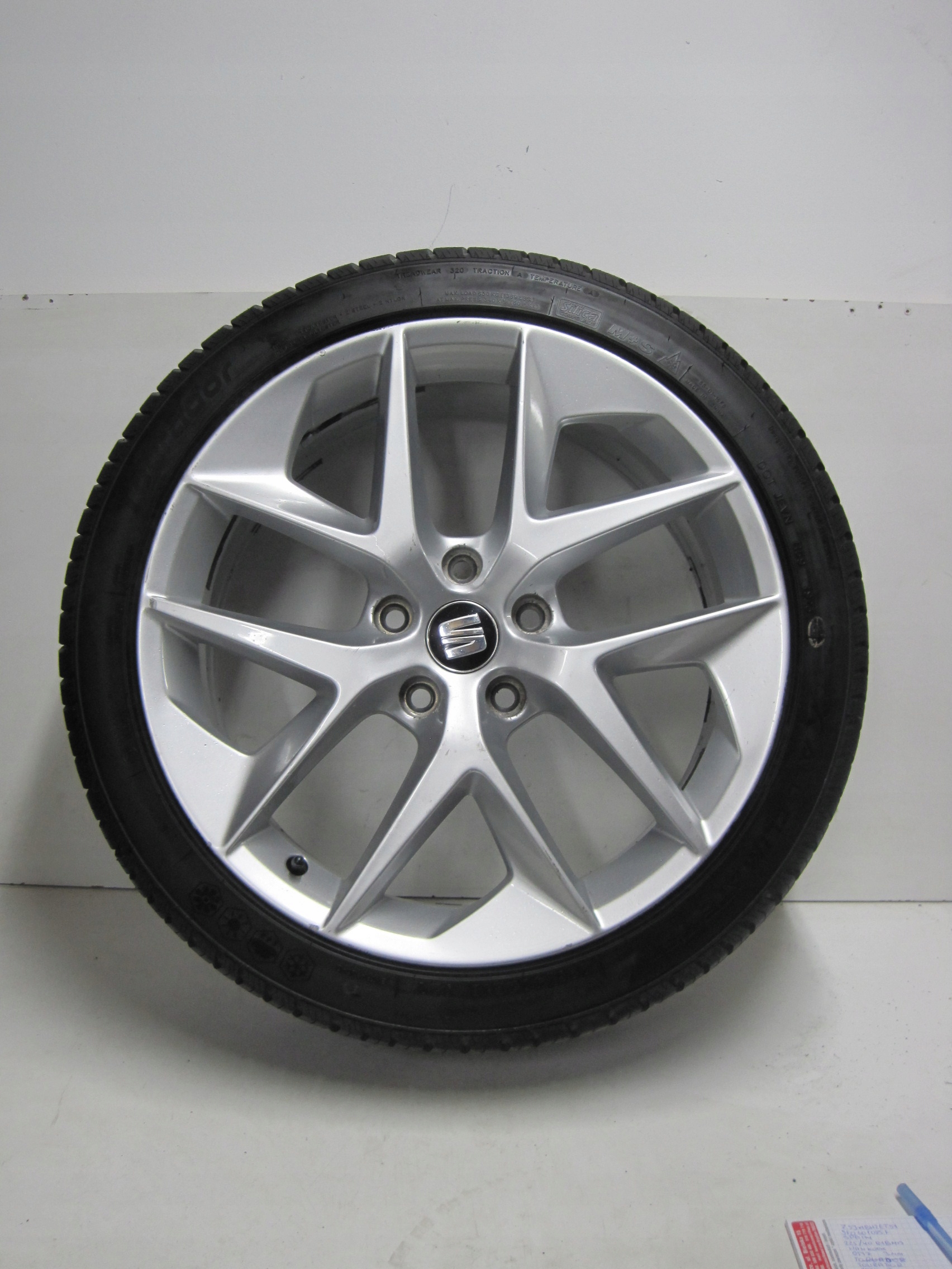 wheels discs tyres SEAT LEON 5F0 R18 M+S 17-23R