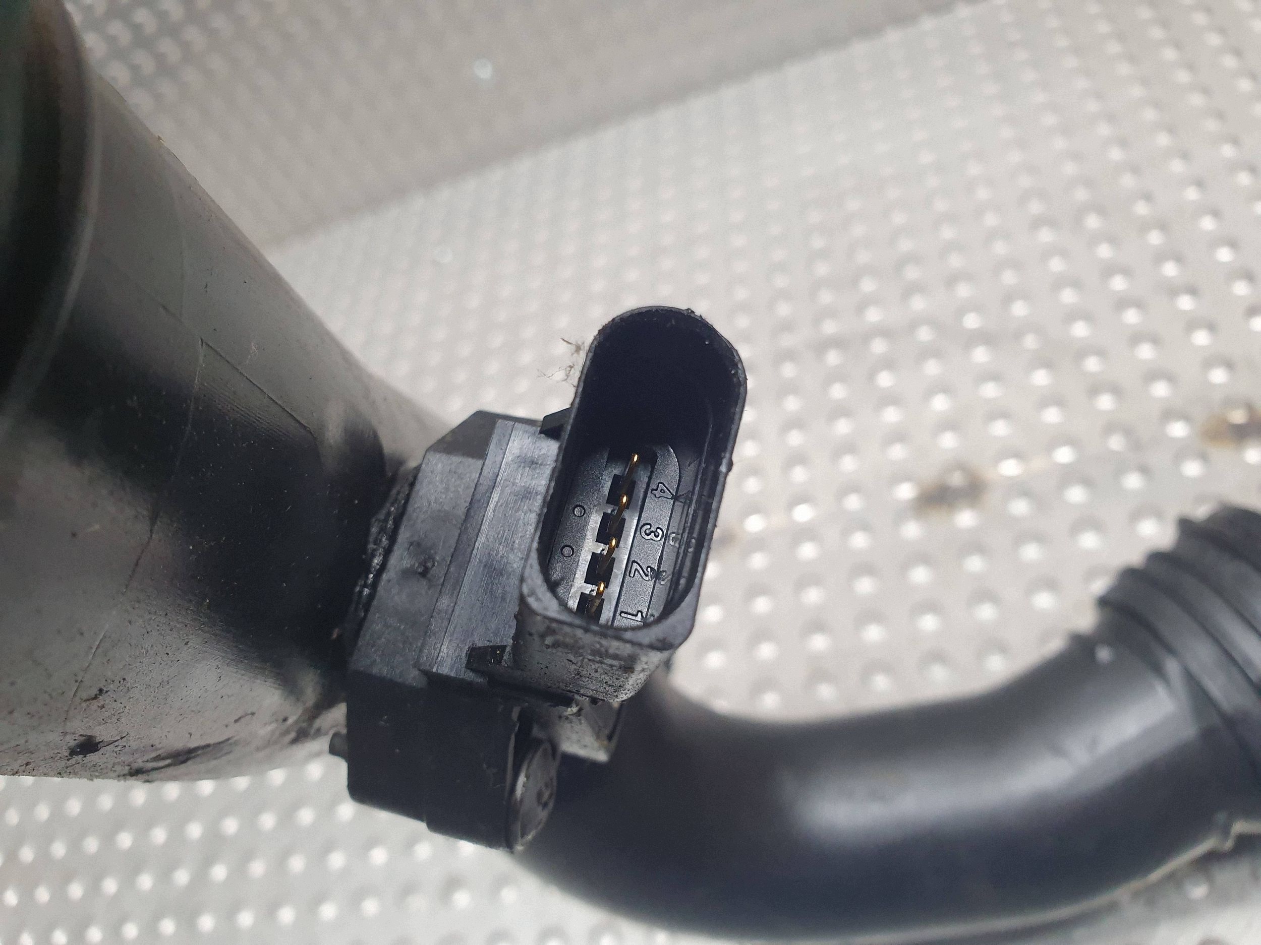 rohr intercooler 1K0145762AD GOLF V OCTAVIA II ALTEA LEON II 2.0 TDI