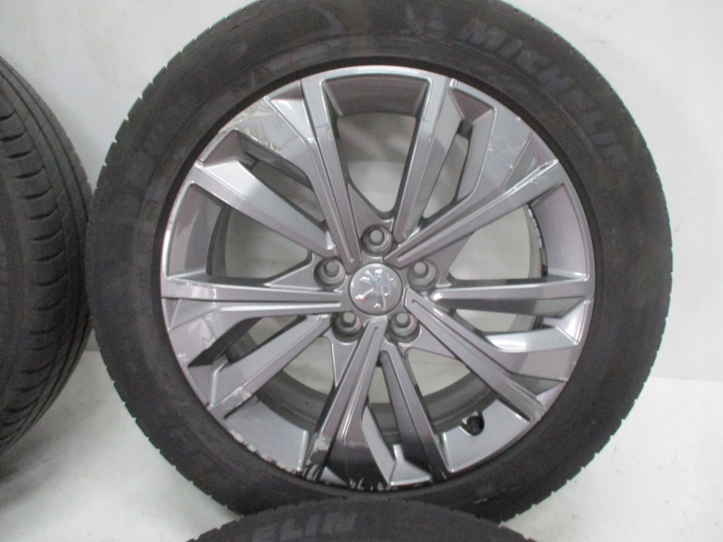 wheels discs tyres PEUGEOT 508 II R17 215/55