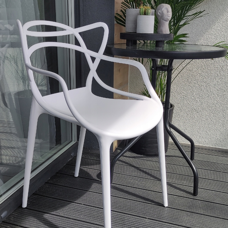 KRZESŁO PLASTIKOWE AŻUROWE białe NOWOCZESNE DO JADALNI OGRODU na balkon Szerokość siedziska 49 cm