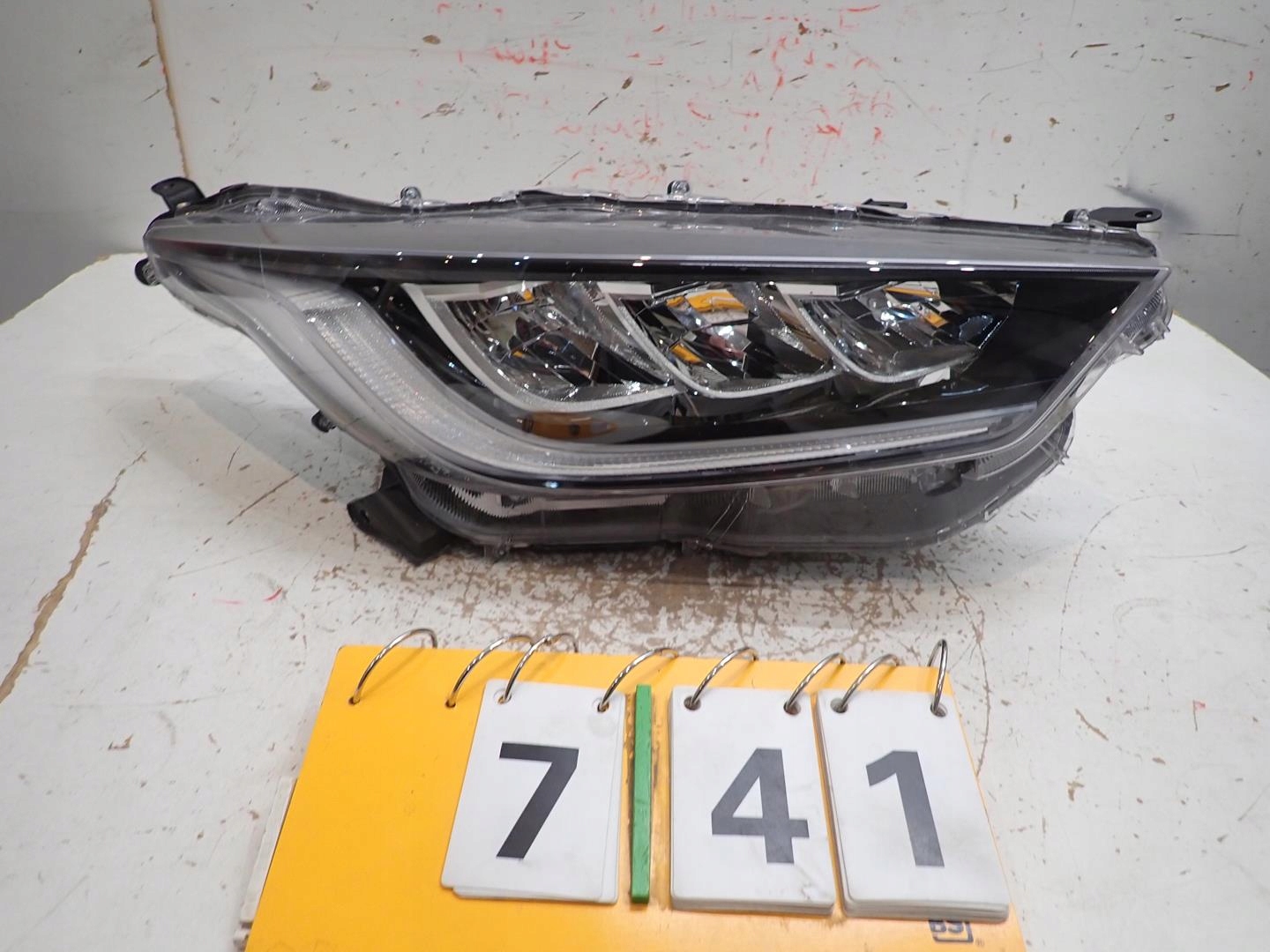 light front front right TOYOTA YARIS IV 2020- FULL LED