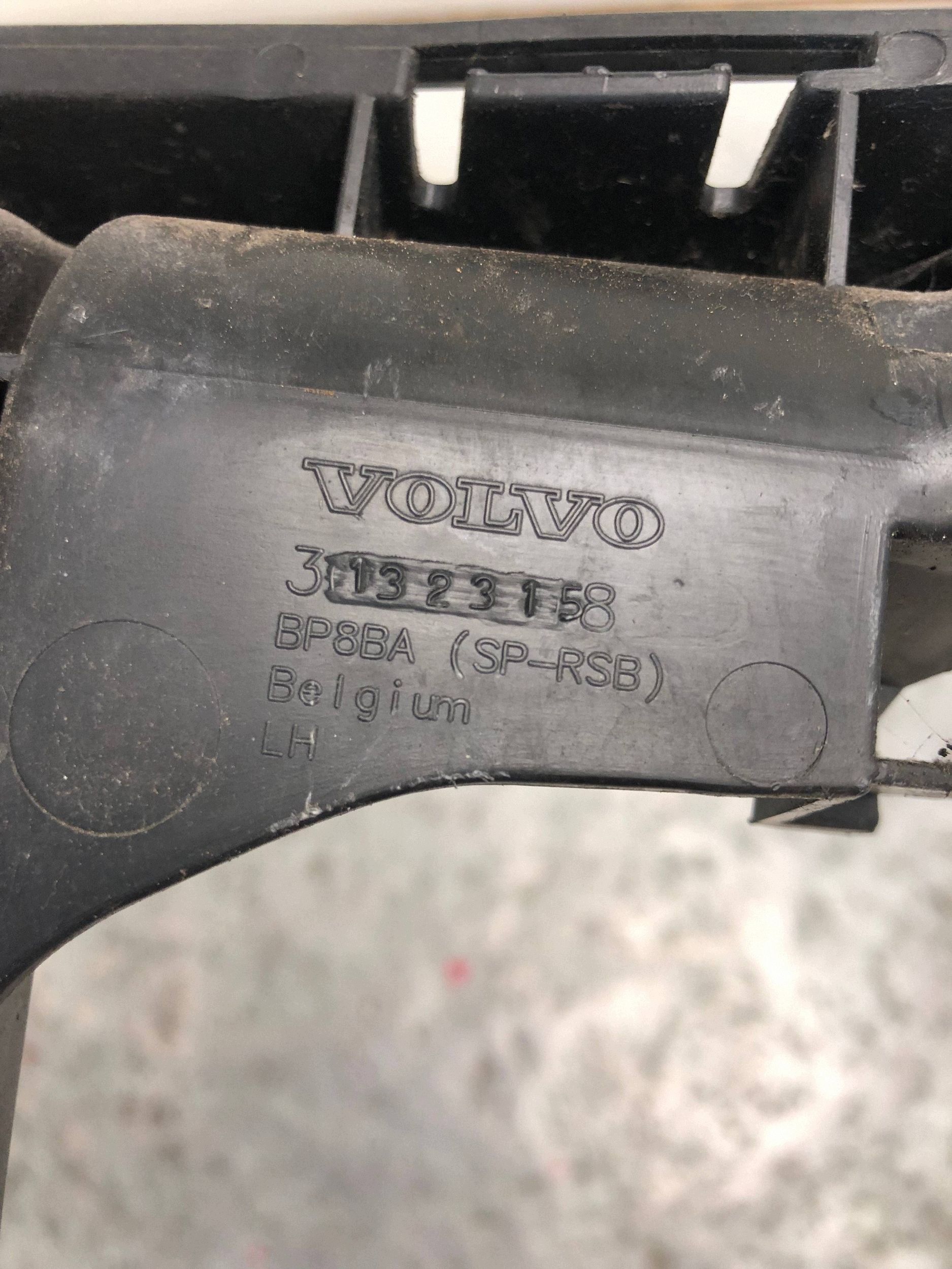 bumper bracket left rear part VOLVO C30 LIFT 31323158