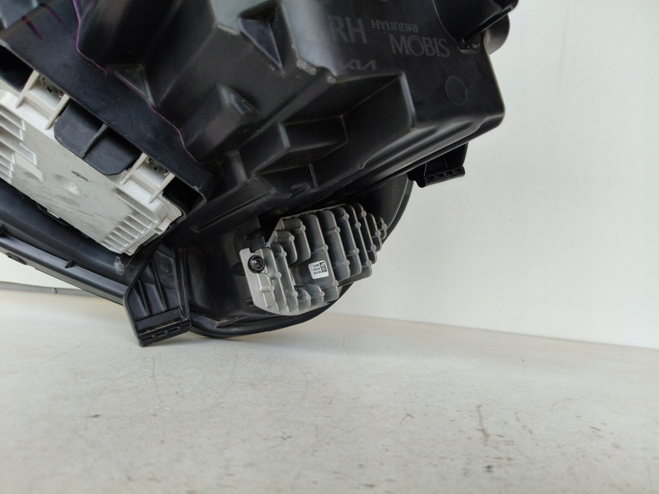 light right REFLEKTOR KIA SPORTAGE V 22- FULL LED