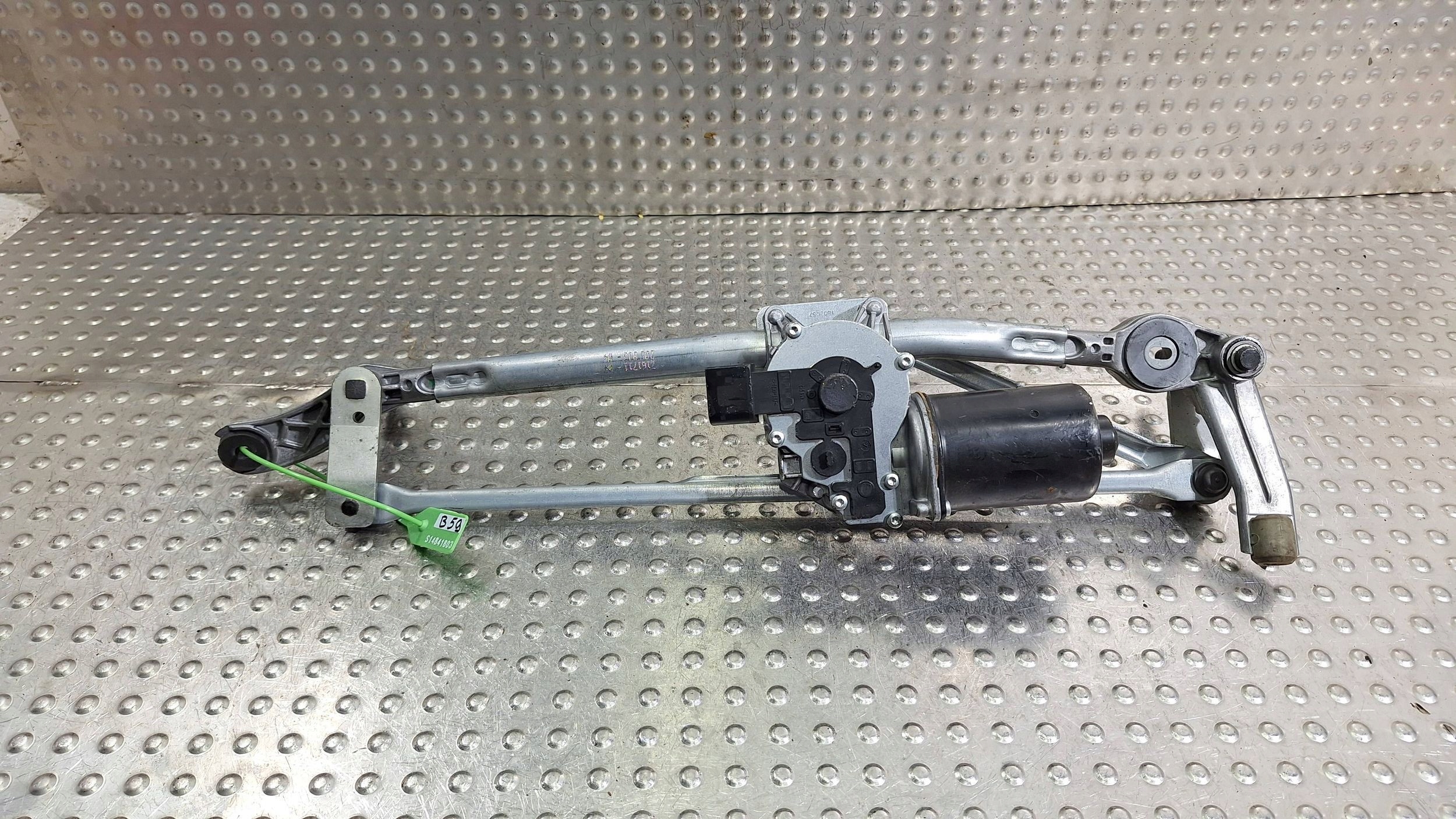 Gestänge Motor Wischer vorne 6978263 BMW 3 E90 E91 E92 E93 EUROPA