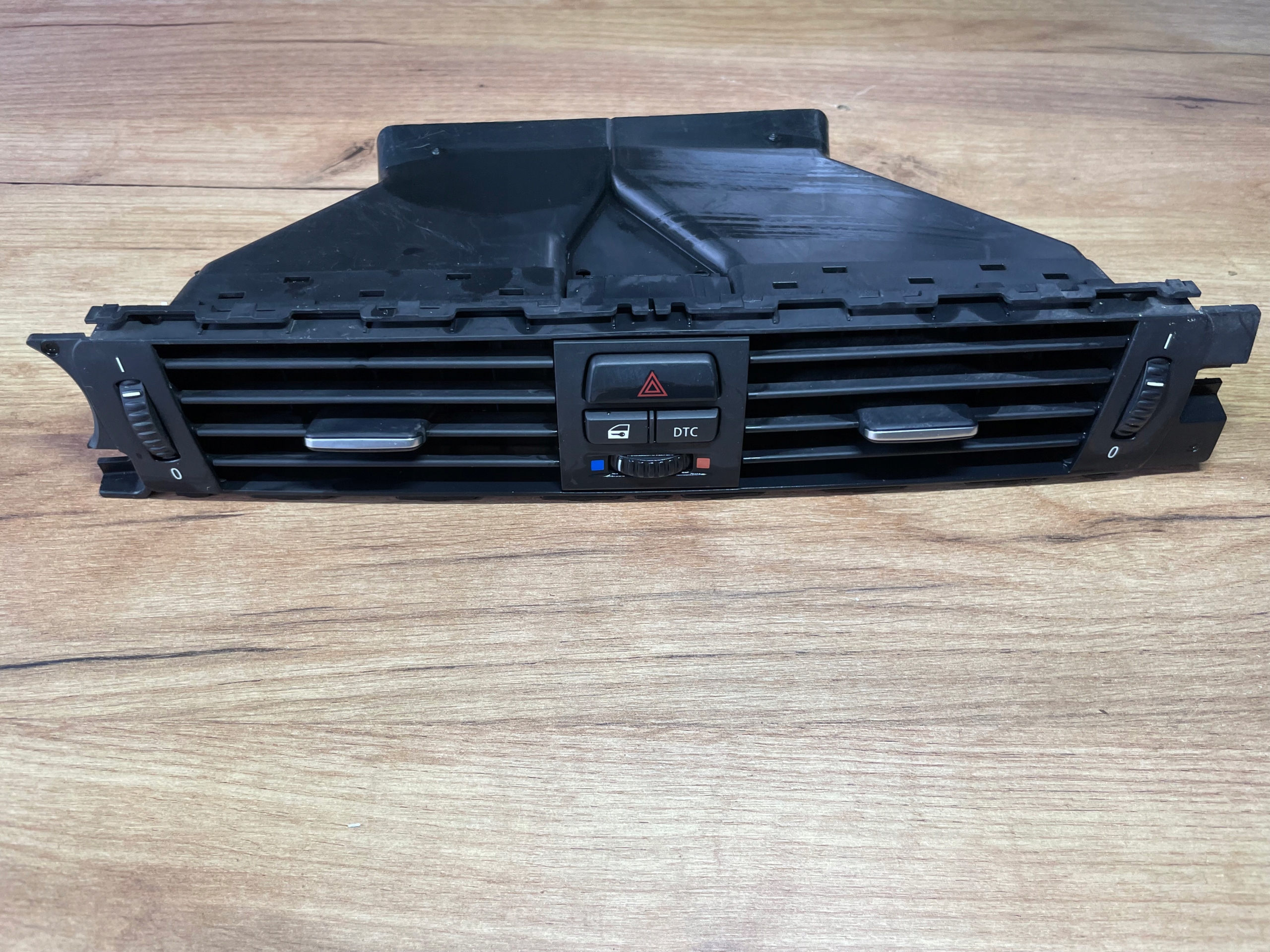 BMW E90 E91 grid central air conditioning devices 6924082 EUROPA