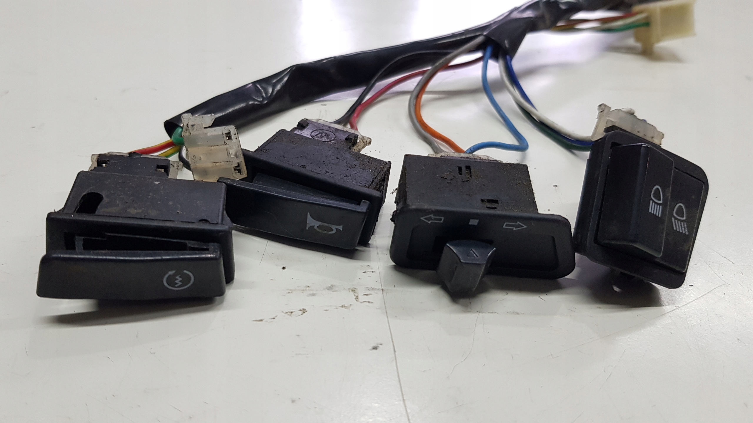 JM OLDIES GT50 2019 PRZEŁĄCZNIKI WŁĄCZNIKI