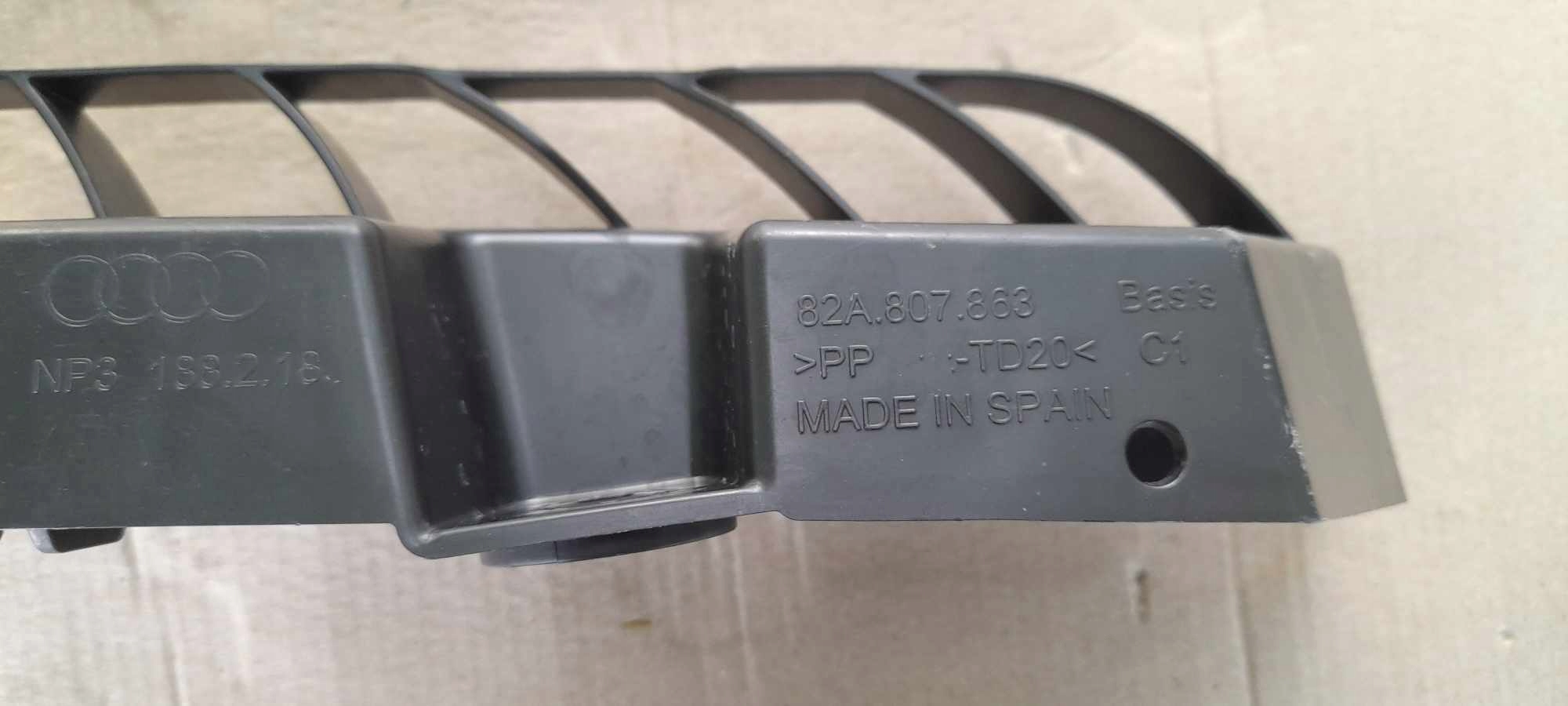bumper bracket rear part central AUDI A1 II 82A807863