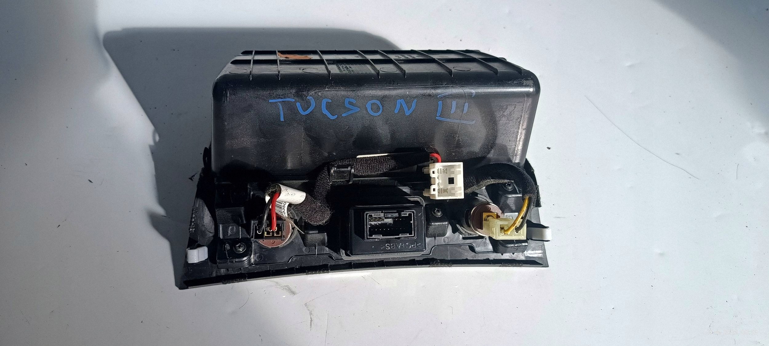 HYUNDAI TUCSON III passenger compartment PANEL plato adapter USB 96120-D3600