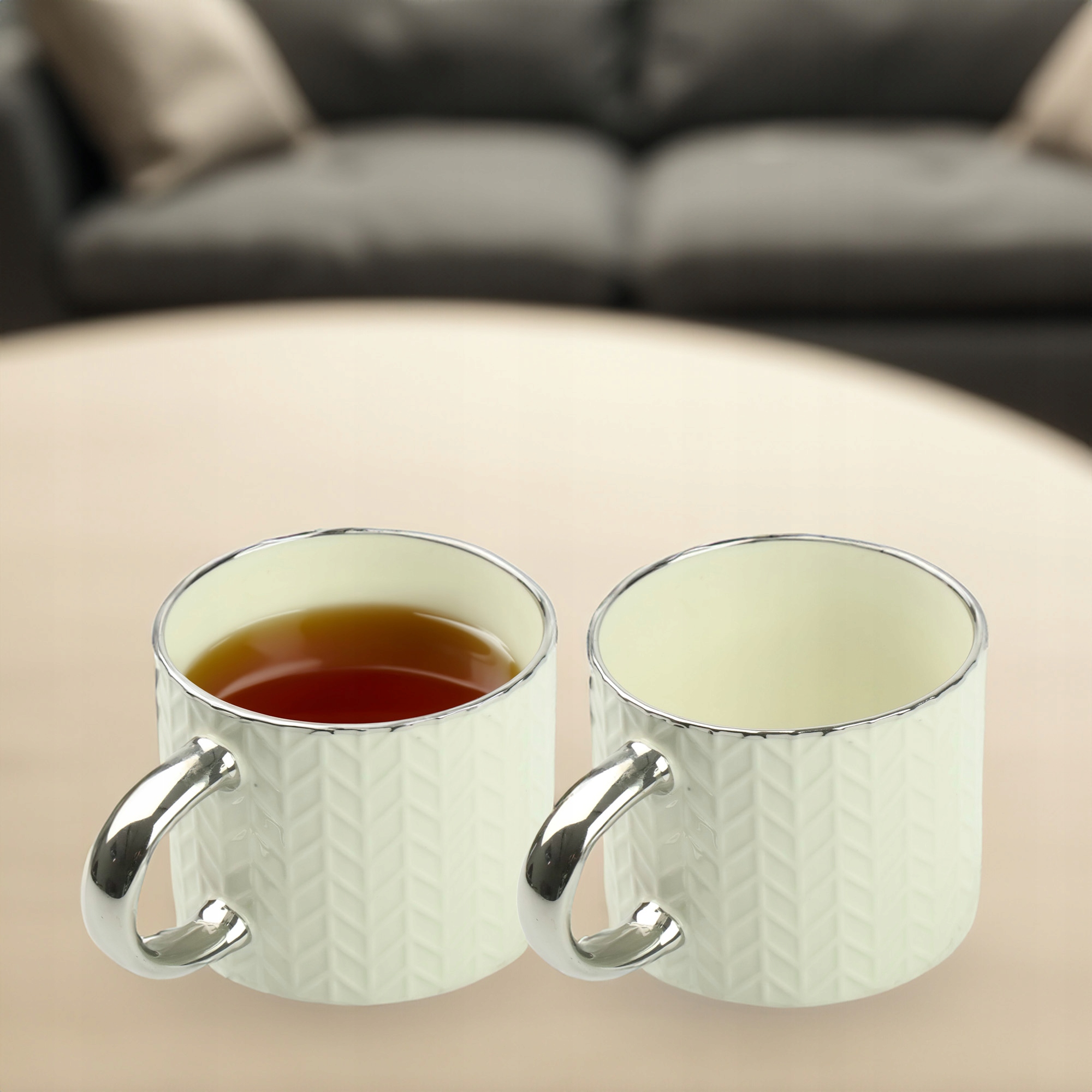 KUBEK PORCELANOWY DO KAWY HERBATY WZÓR SWETEREK 470ML ZE SREBRNYM UCHEM