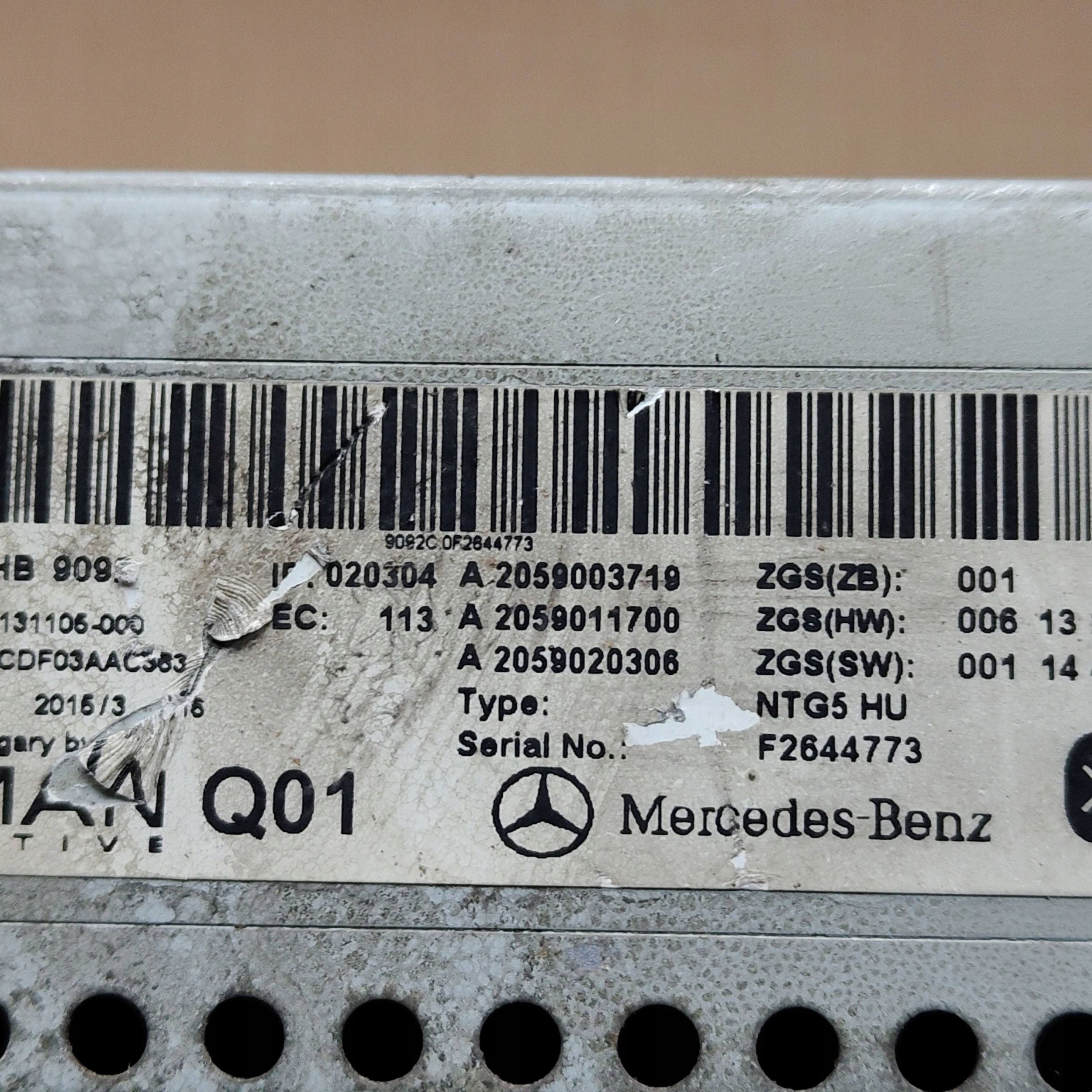 Stacja multimedialna Mercedes-Benz C W205 A2059003719