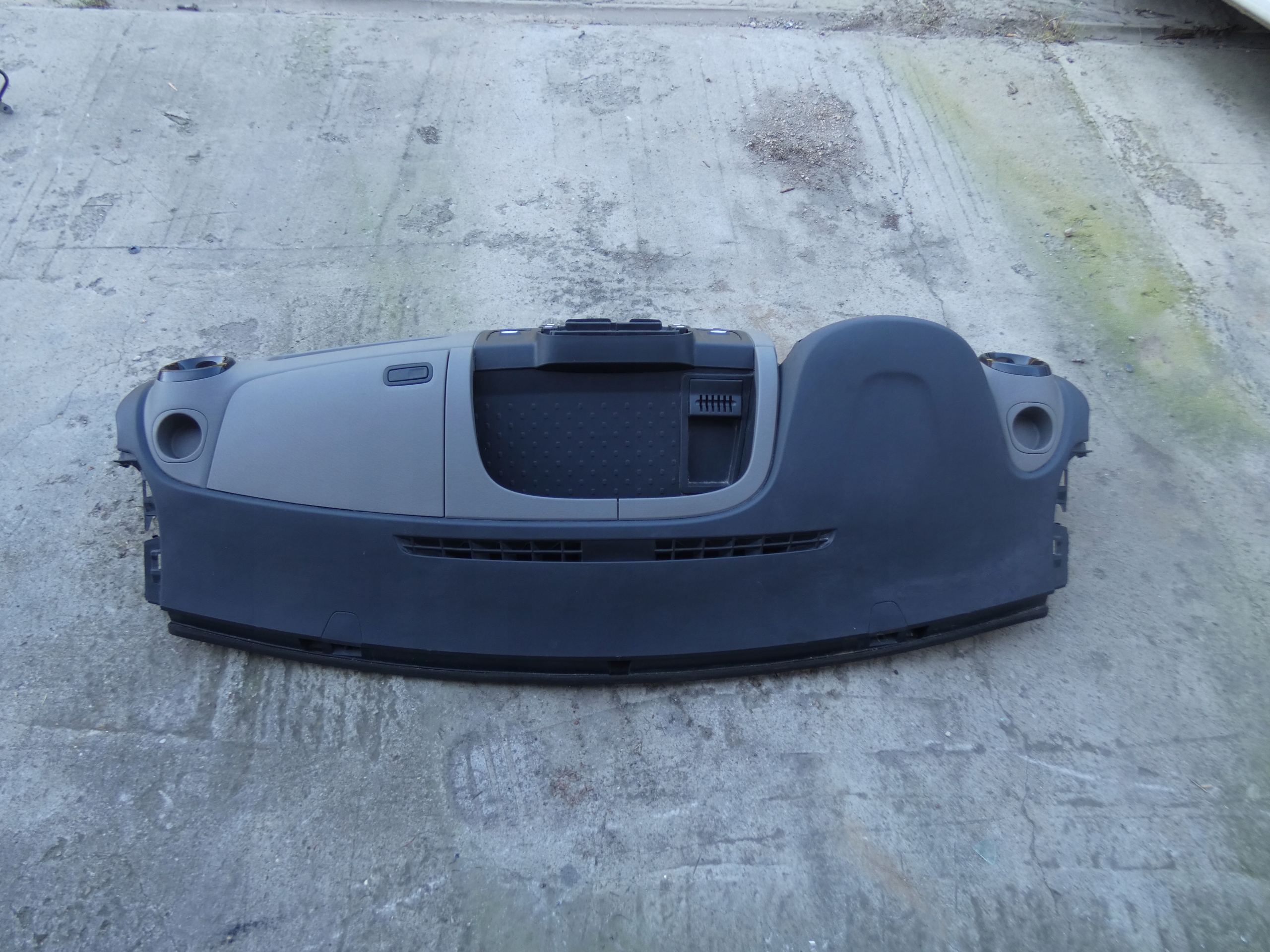dashboard console EU RENAULT TRAFIC III 2018r