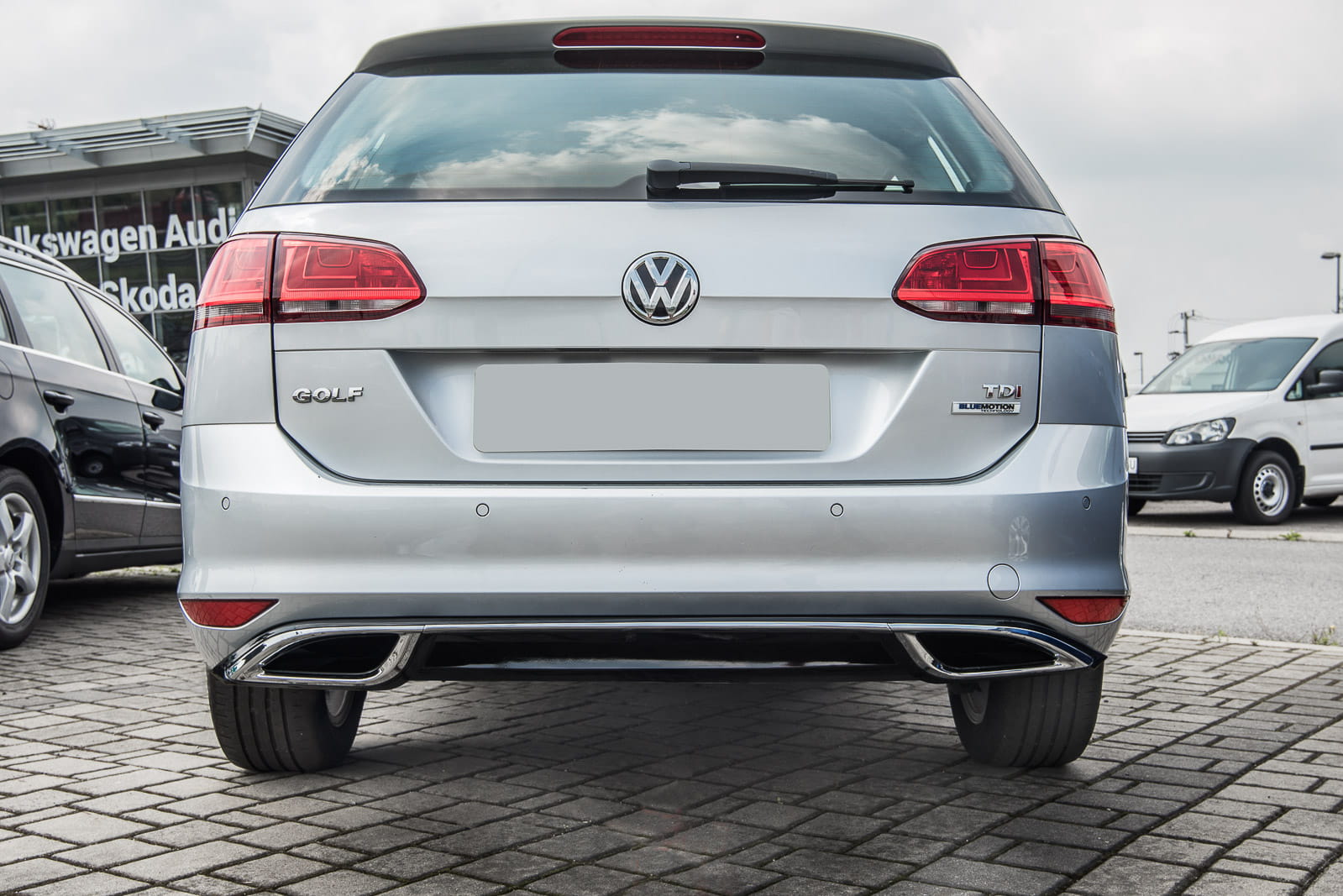 VW GOLF 7 VII DYFUZOR DOKŁADKA ZDERZAKA TYLNEGO Producent części Inny