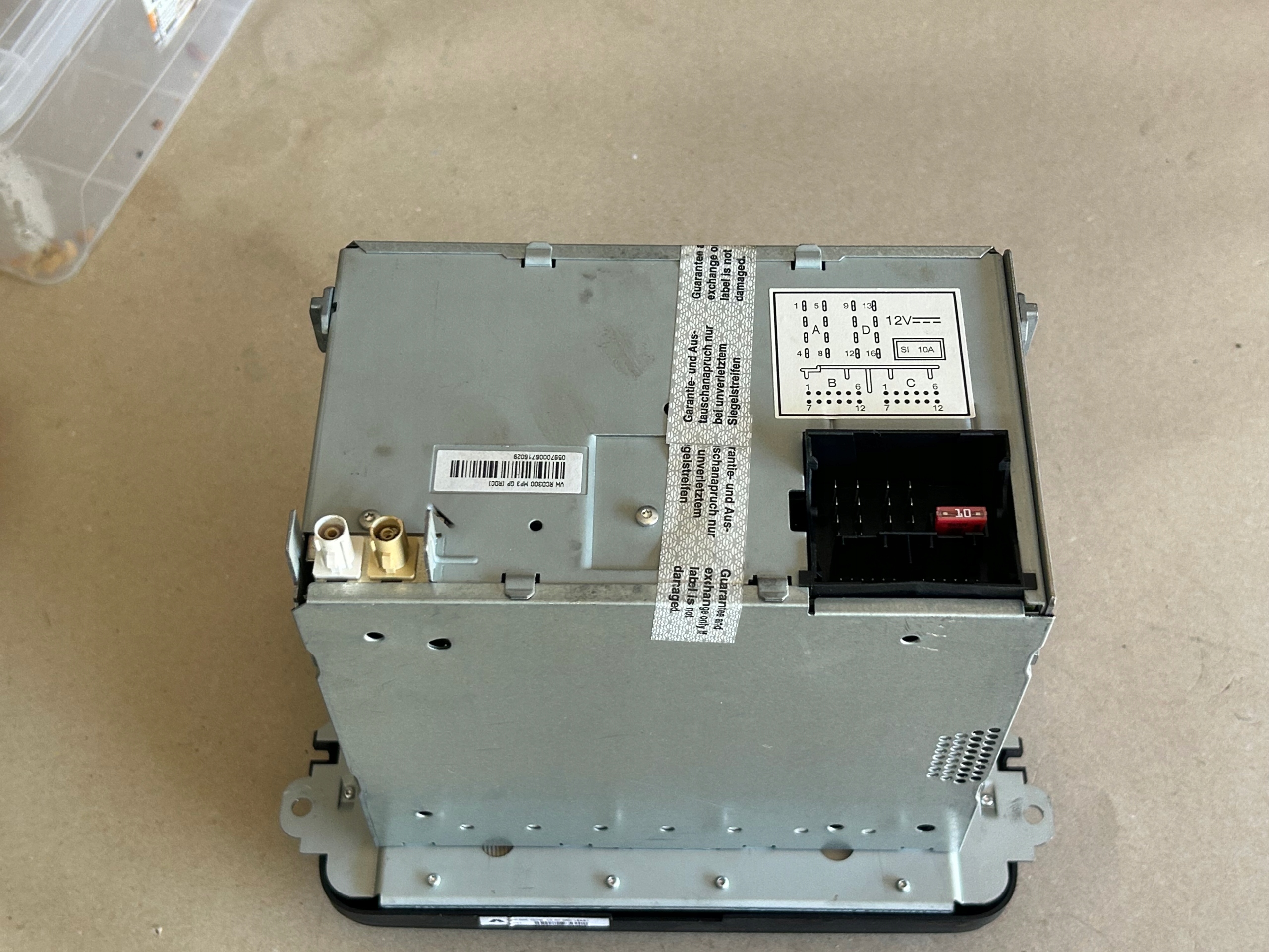 VOLKSWAGEN GOLF V ORYGINALNE RADIO 5M0035186D