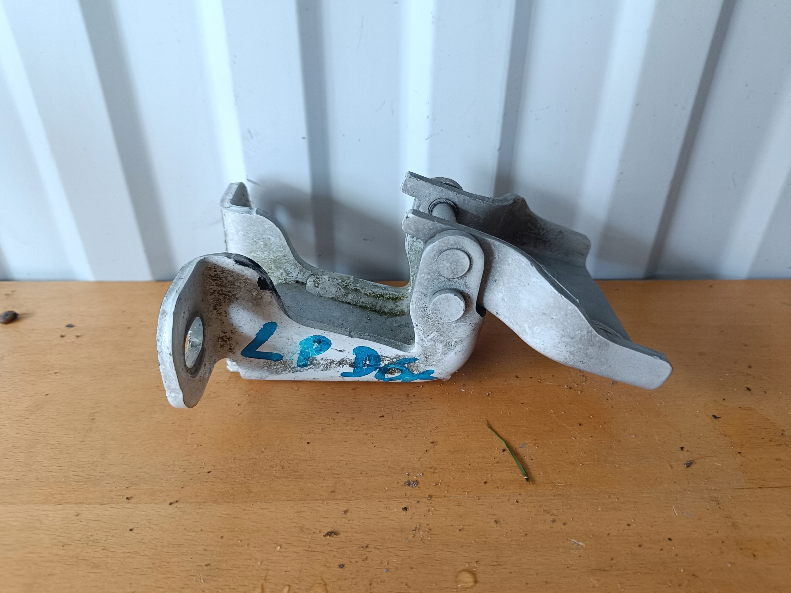 hinge door right left front TRAFIC III VIVARO B III 804005400R
