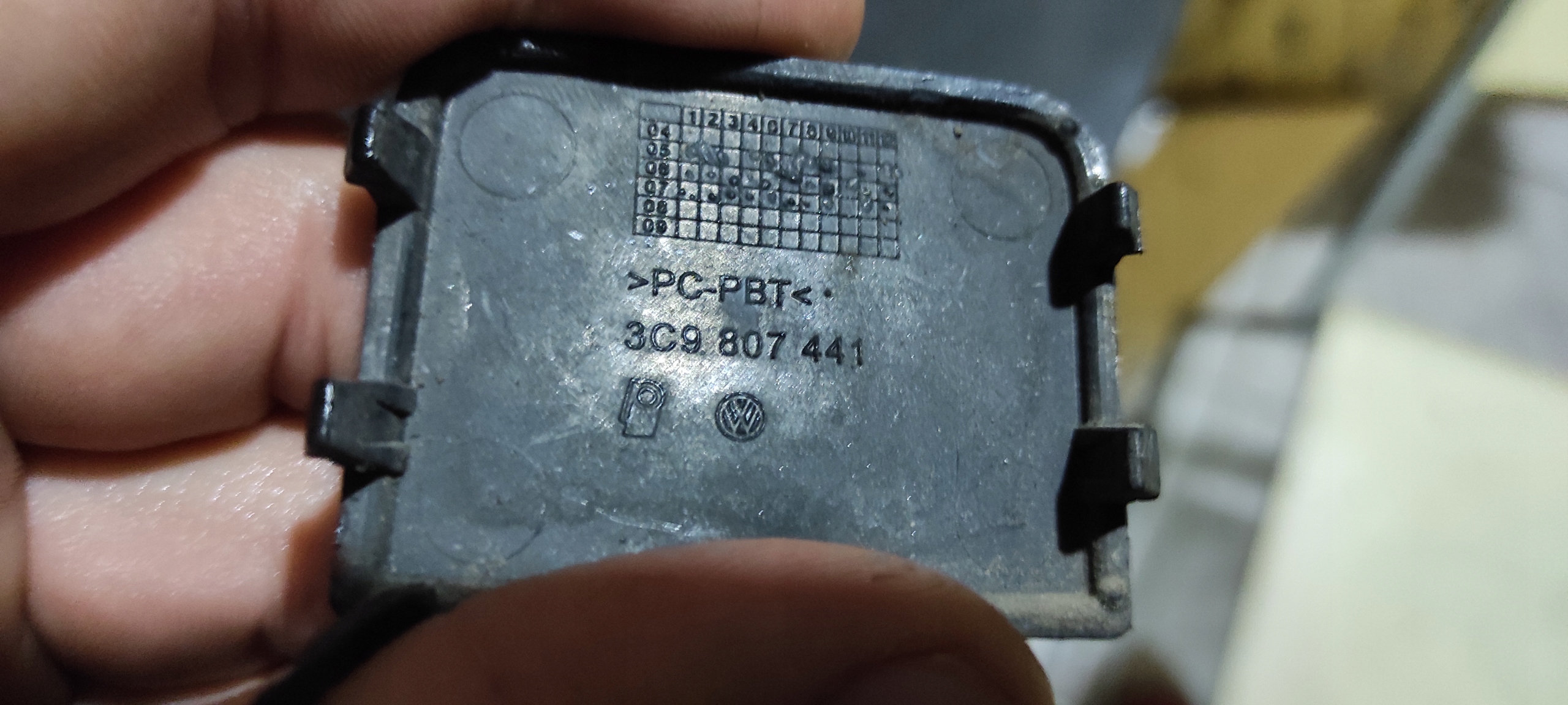 Abschleppöse heck VW PASSAT B6 KOMBI 3C9807441
