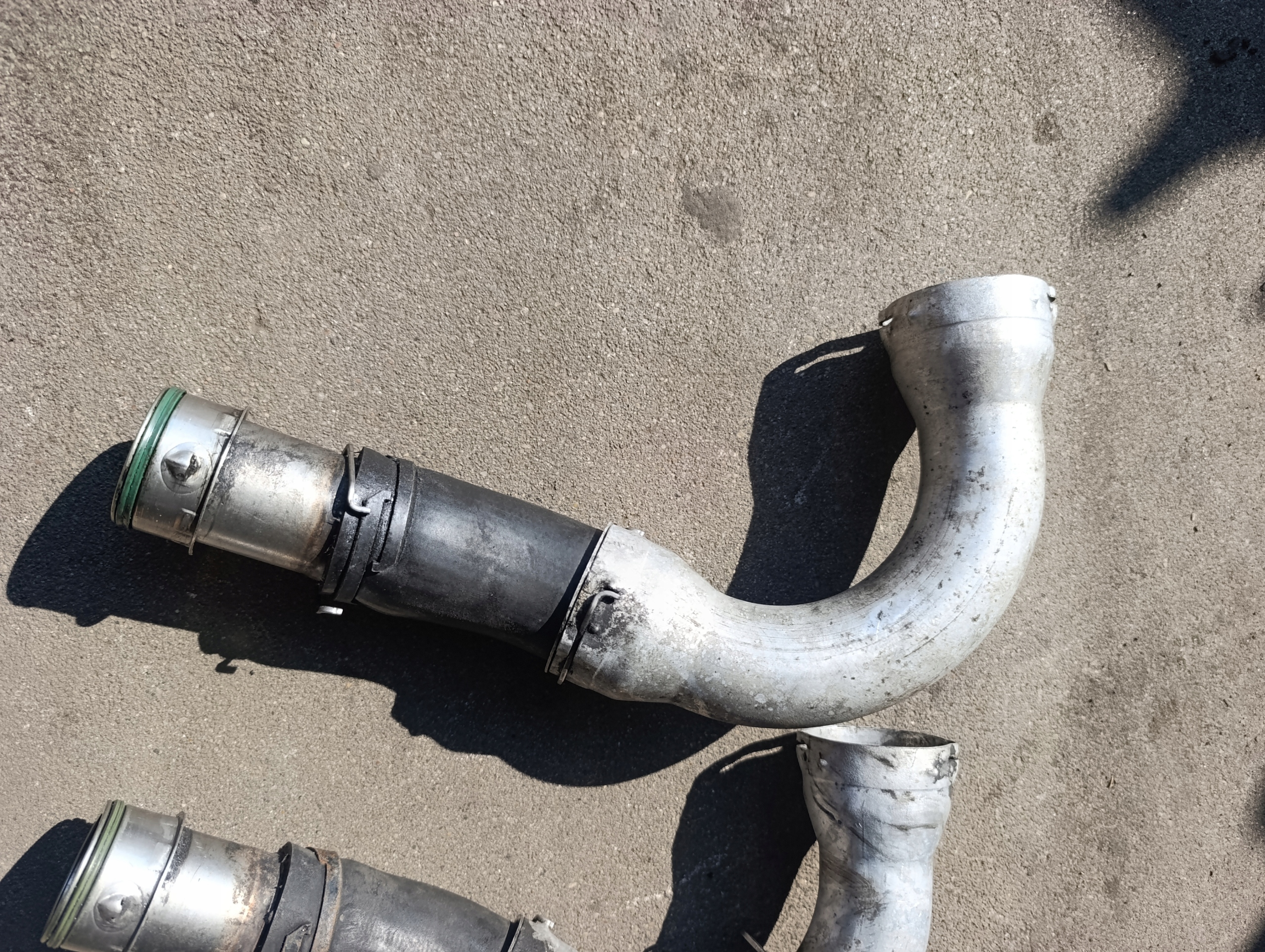 VW T5 2.5 TDI trouba/hadice intercoolera do turba AXD AXE