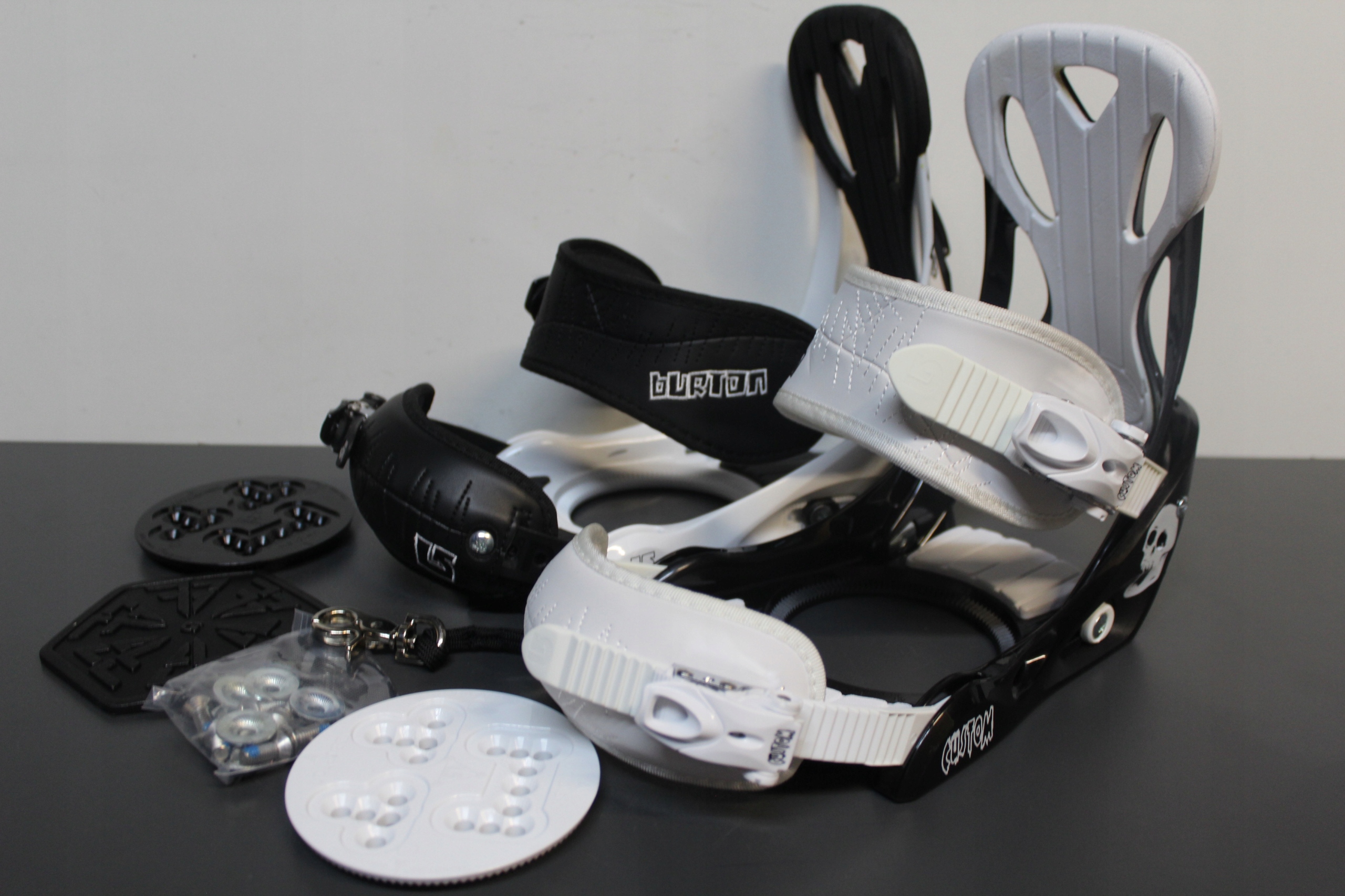 BURTON CUSTOM SMALLS wiązanie snowboard ''S'' [W2] Marka Burton