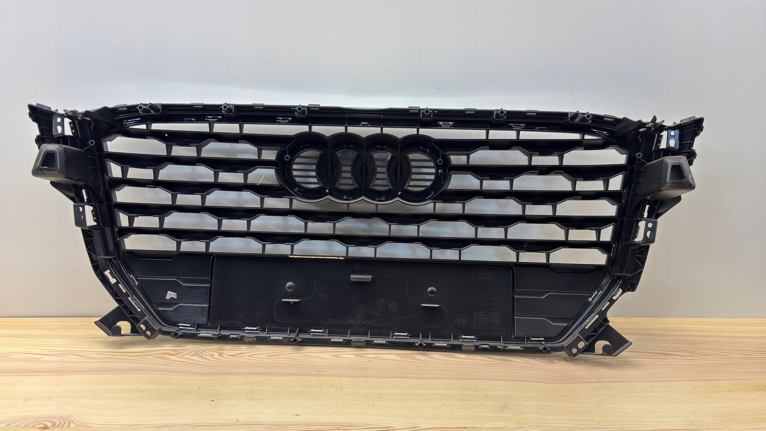 Audi Q2 Kühlergrill FRONTGRILL Kühlergitter 81A8536510G - Thumbnail 3