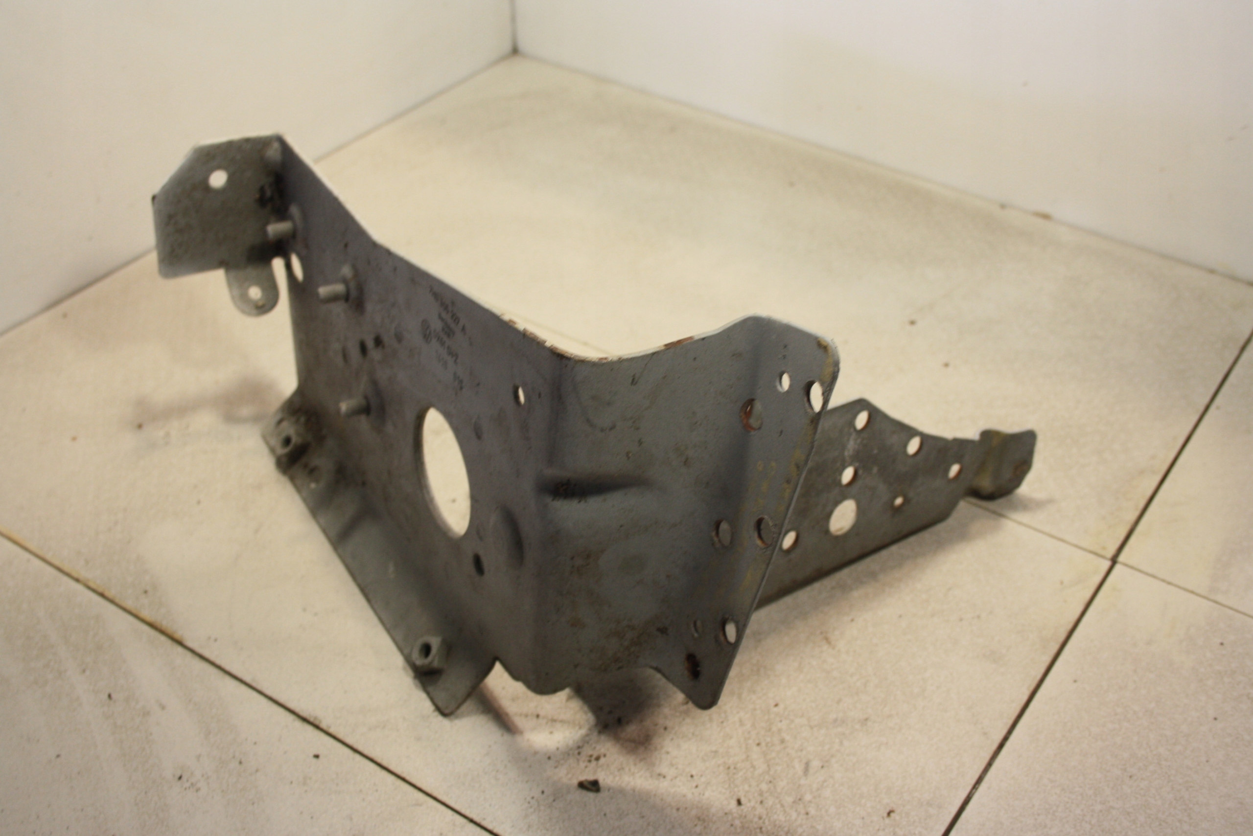 7H0805327 - VW T4 T5 батарея база