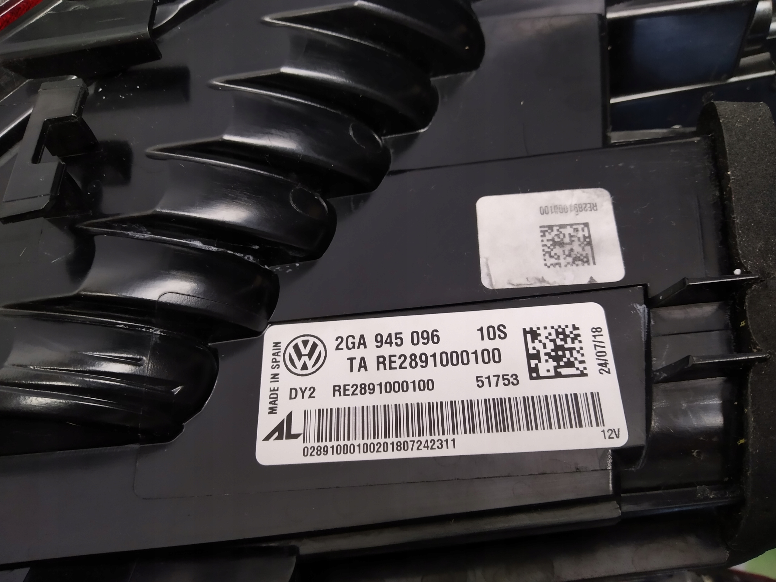 17+ Vw T-Roc light FULL LED rear part right original OM 2GA945096