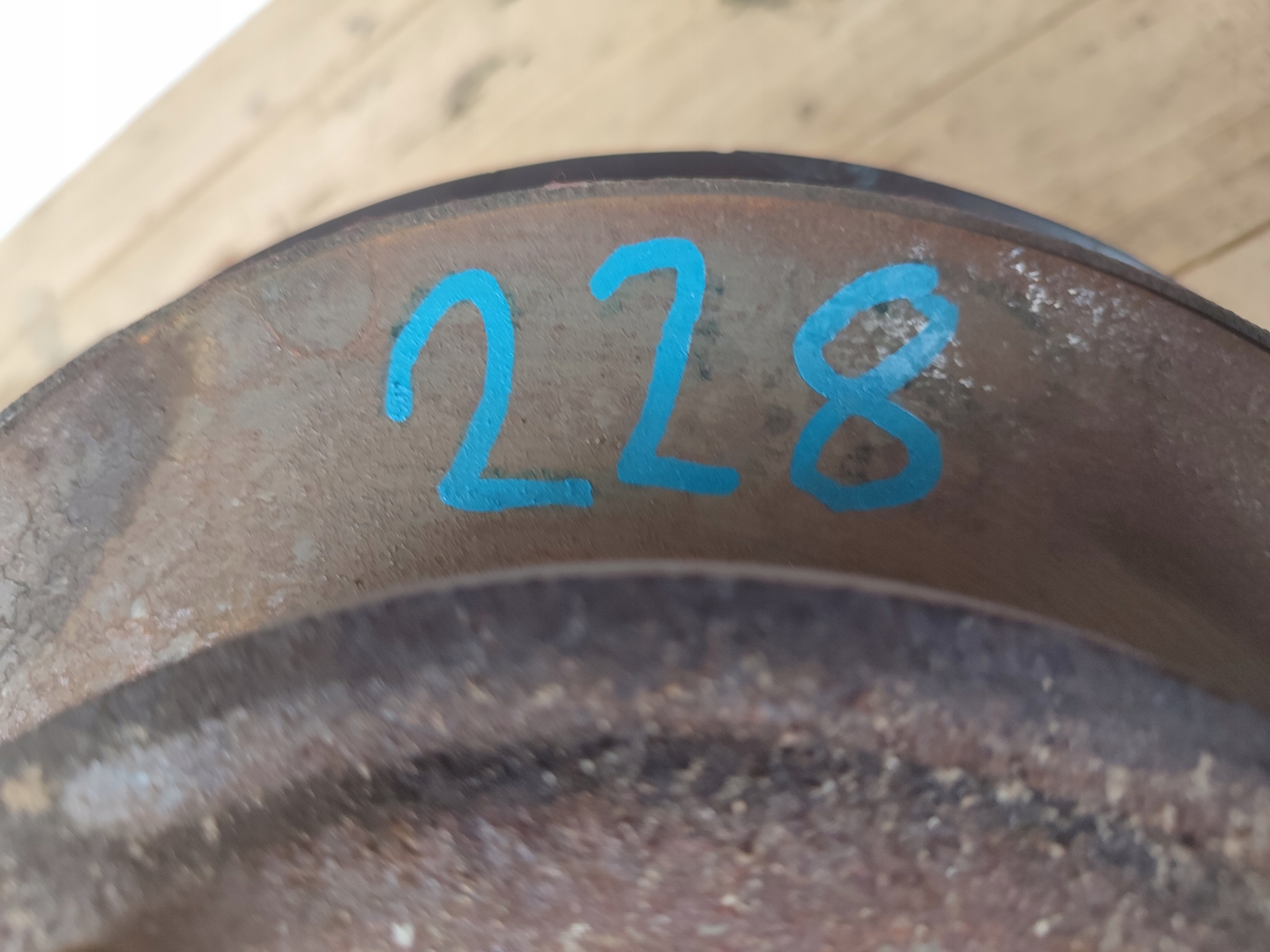 otoč čepu levý předek přední levá TRANSIT CUSTOM 12