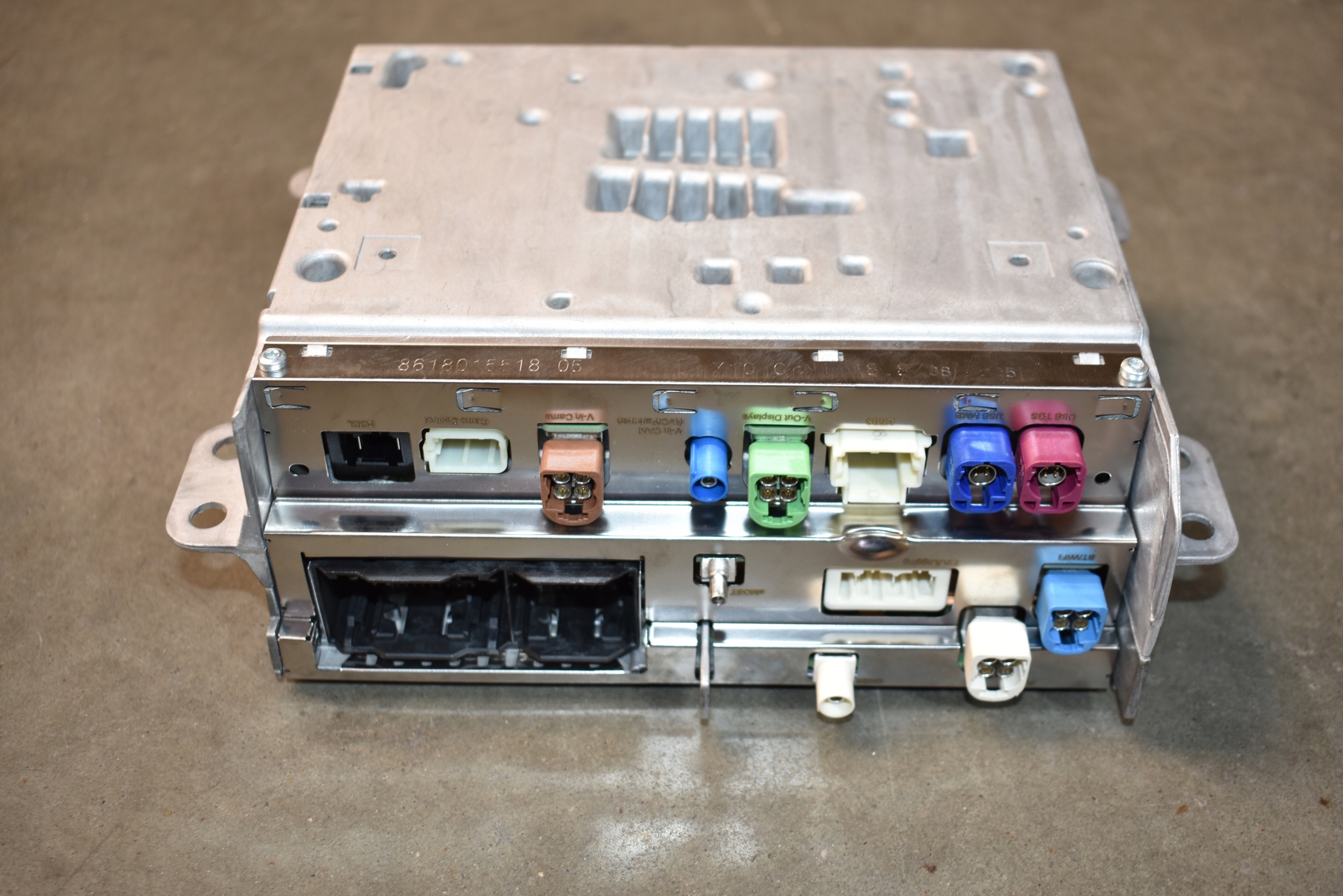IDEALNA navigation MERCEDES W214 1