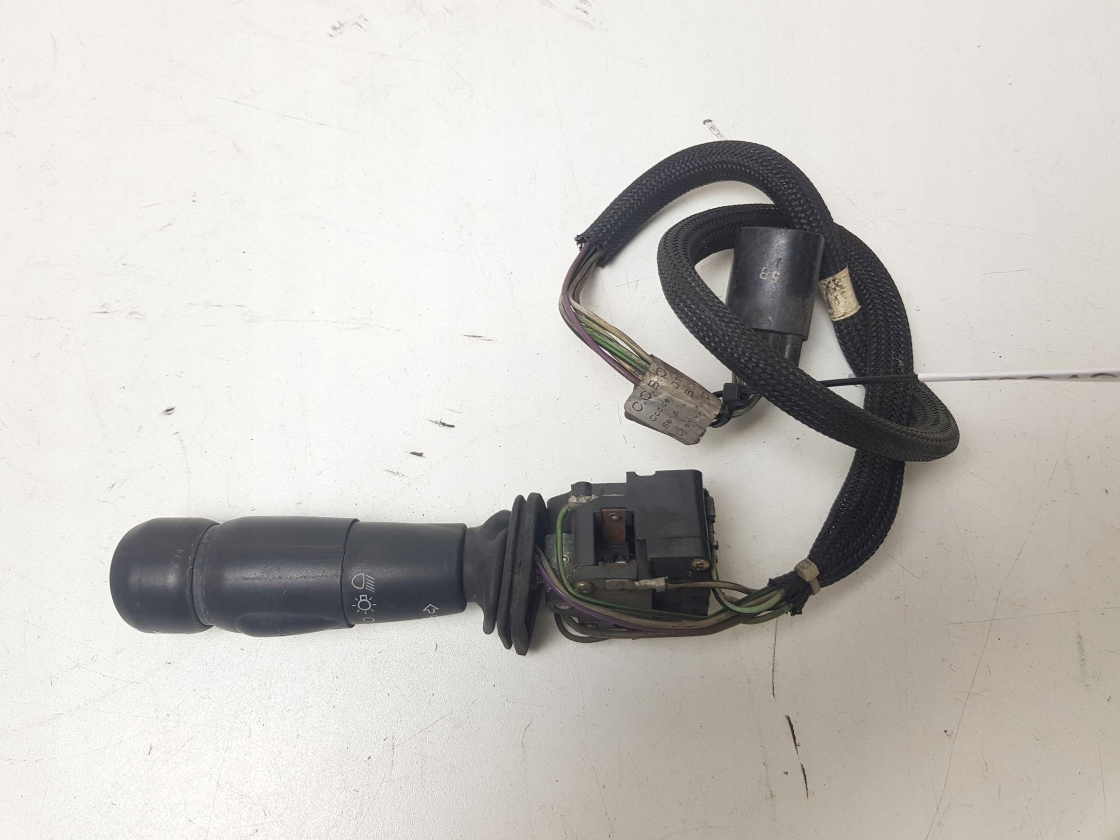 NEW HOLLAND CASE FIAT ВЫКЛЮЧАТЕЛЬ СВЕТА