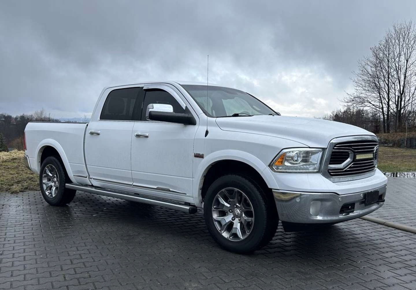 Dodge RAM Dodge RAM 5.7 4x4 5.7 Benzyna 390KM