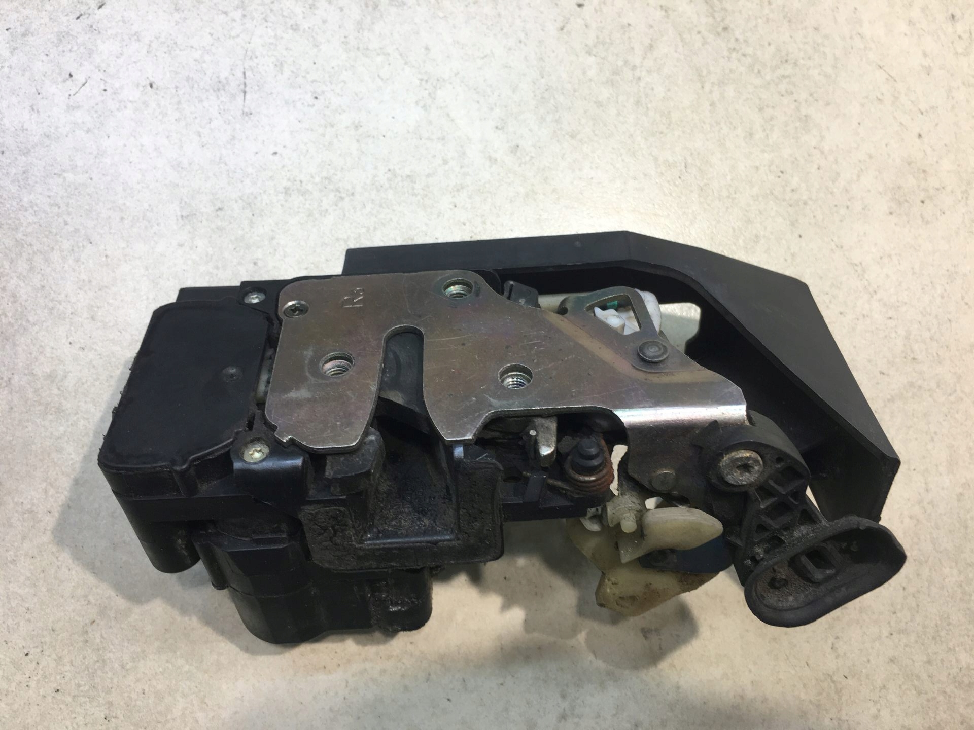 lock door right rear part ALFA ROMEO 156