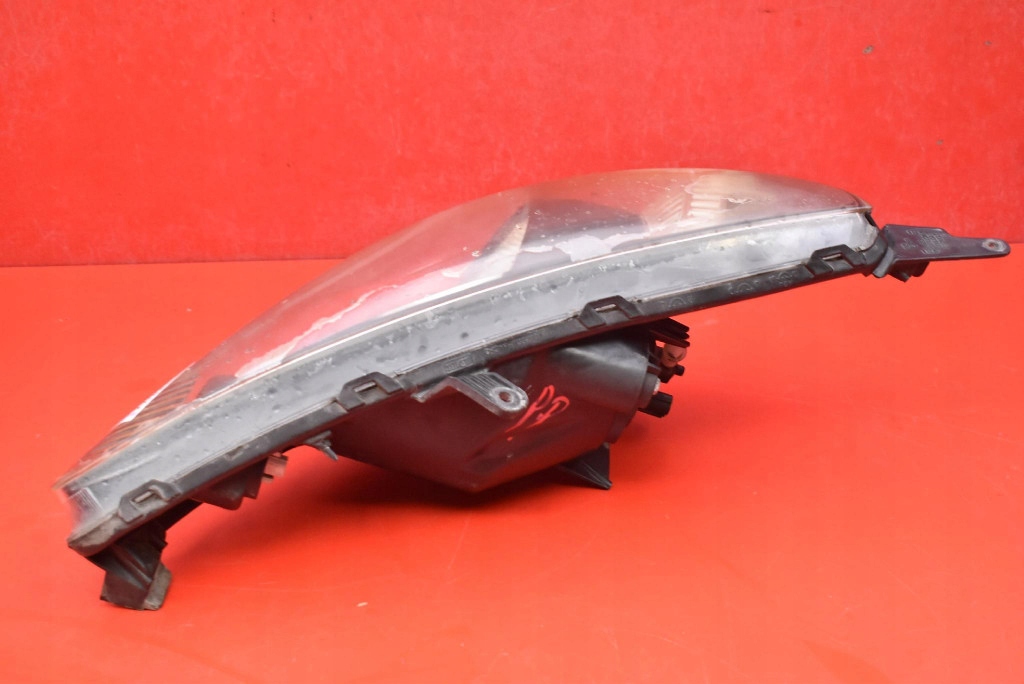 REFLEKTOR right light front EU P2187 HONDA JAZZ 2 II 01-04