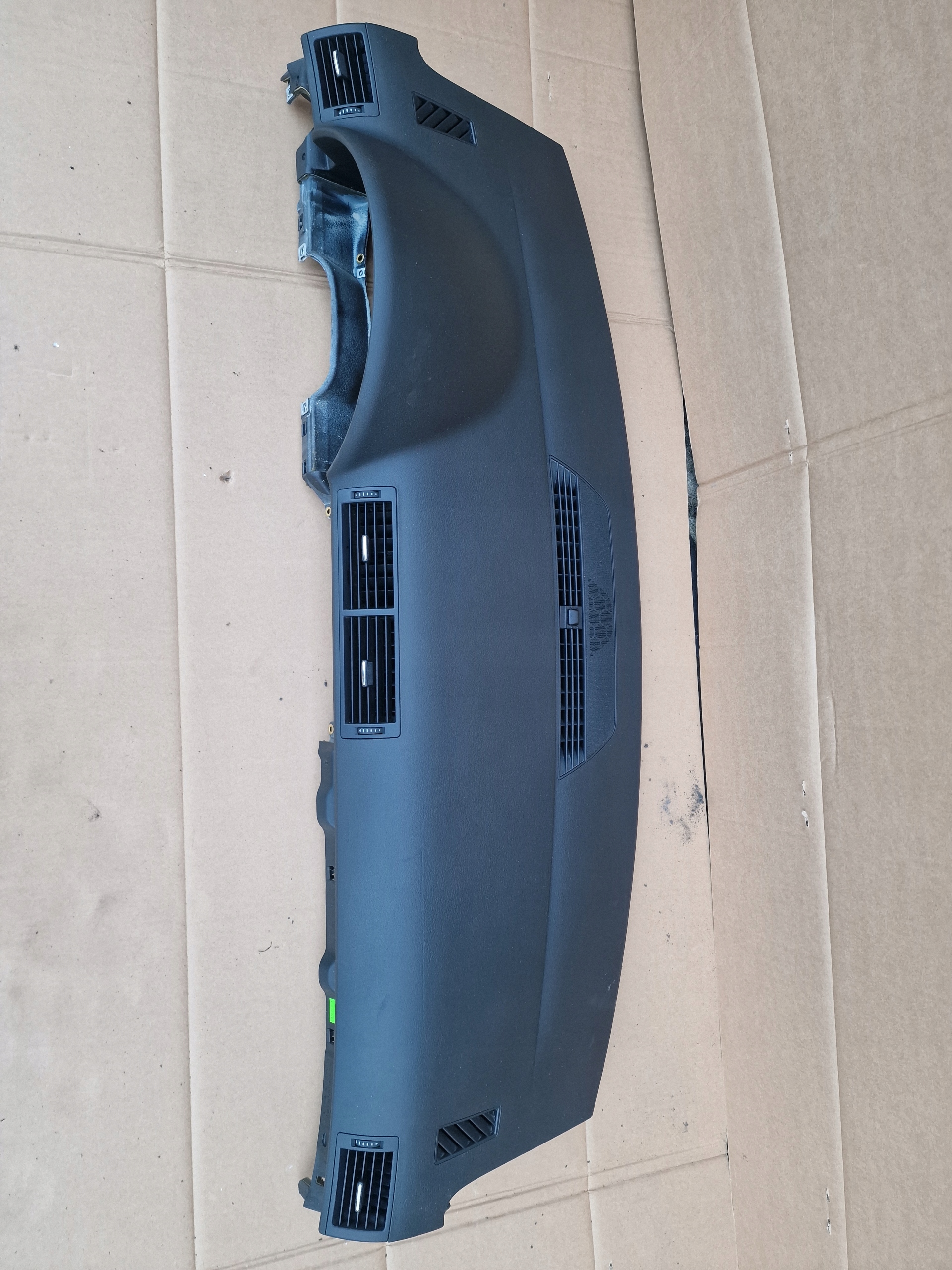 DESKA ROZDZIELCZA AUDI A4 B7 CZARNA SOUL