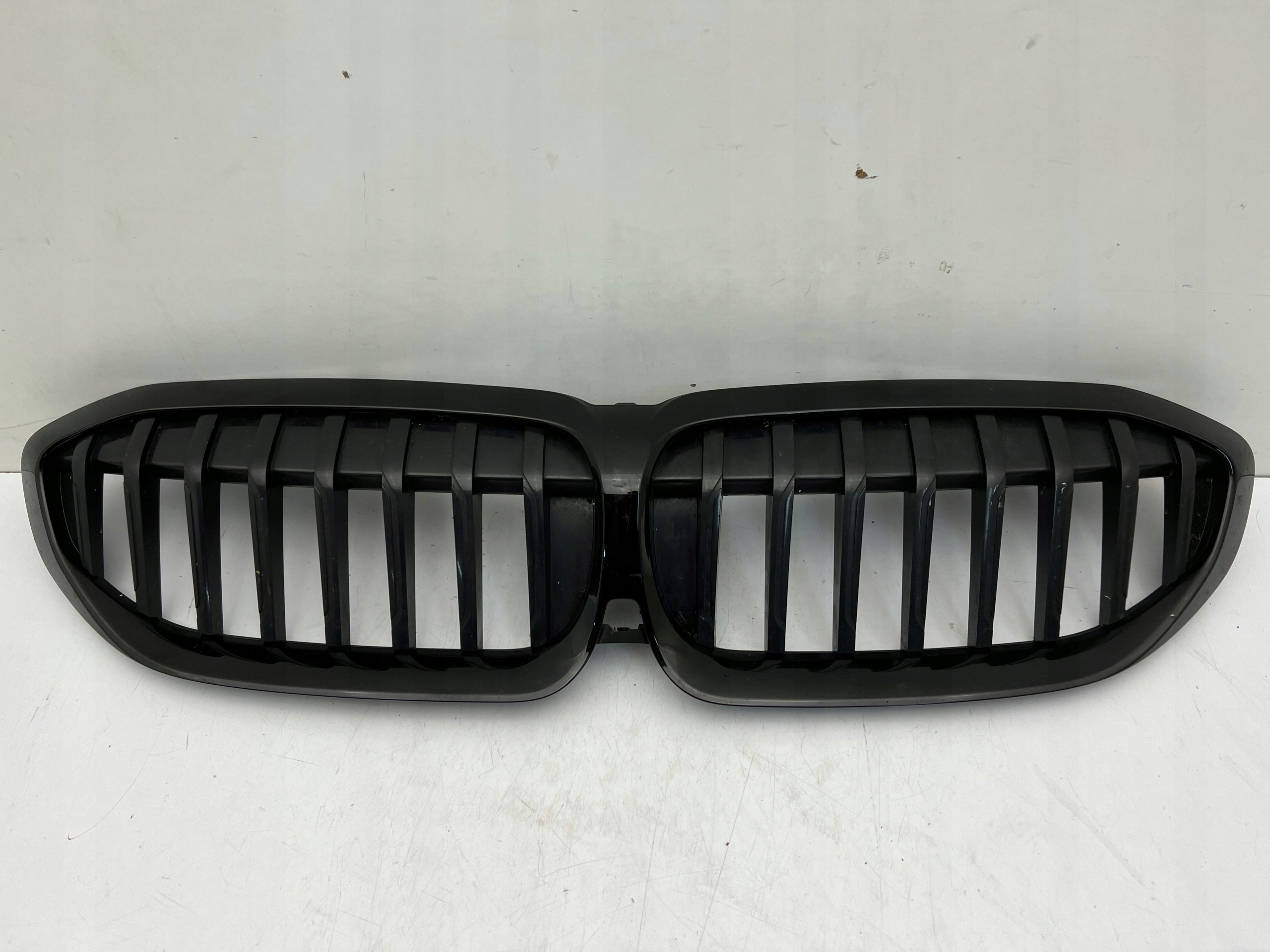 BMW G20 решітка радіатора переднього бампера 18-
