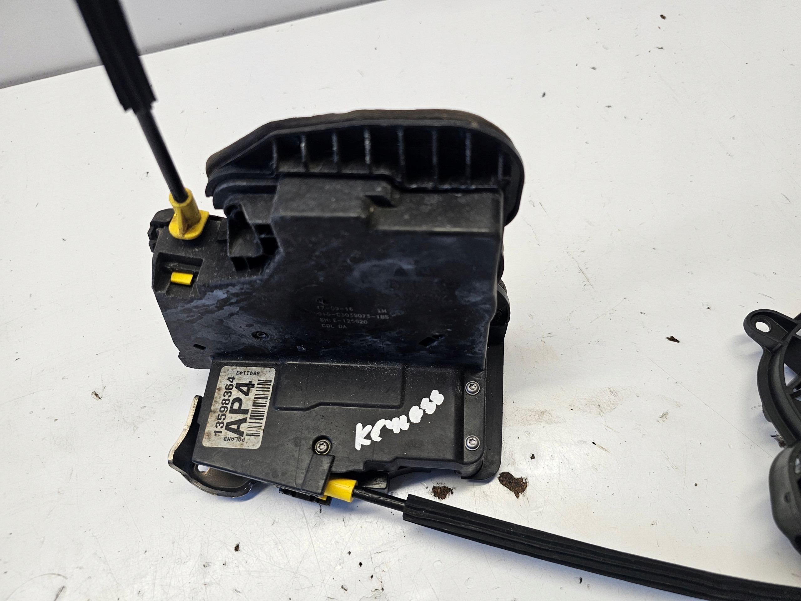 OPEL ASTRA K lock door left rear part KEYLESS EUROPA