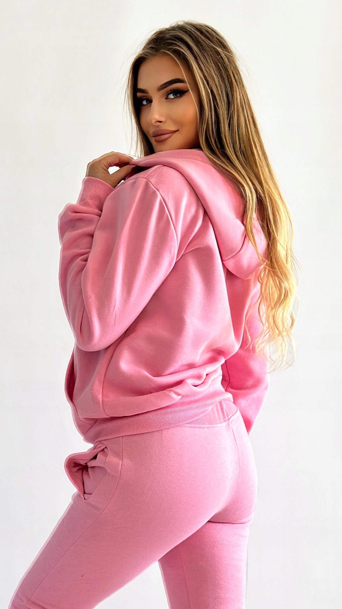 WYGODNY DRES DAMSKI Z KAPTUREM I NA ZAMEK, JASNORÓŻOWY- BLUZA I SPODNIE M Rozmiar M