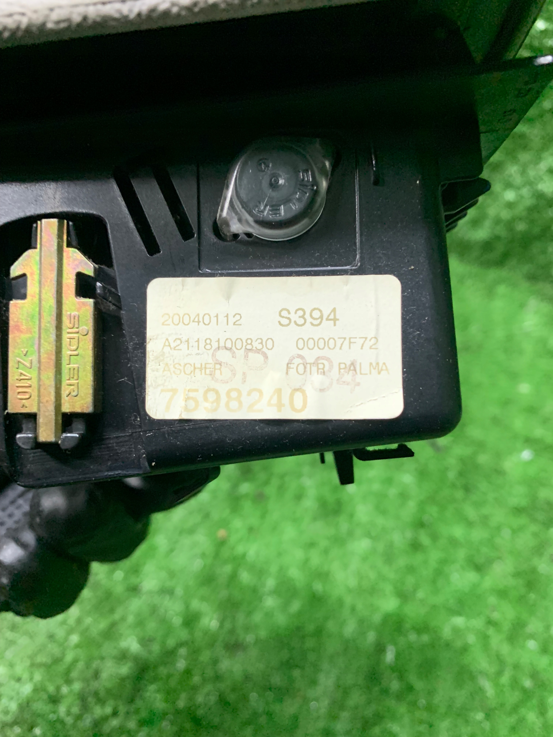 Cendrier Mercedes-Benz OE A2118100830