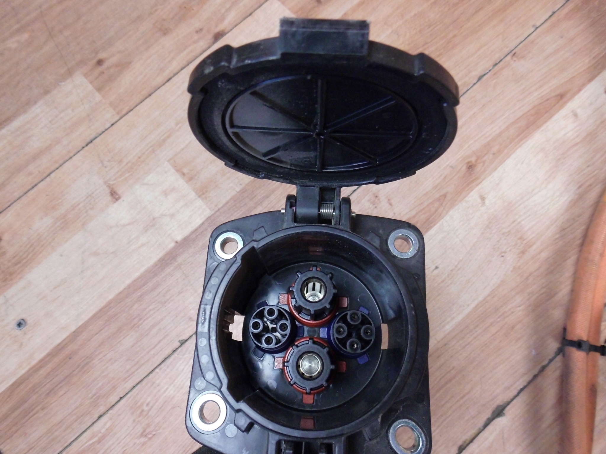 Peugeot Partner 2016 prijenos adapter ladowania