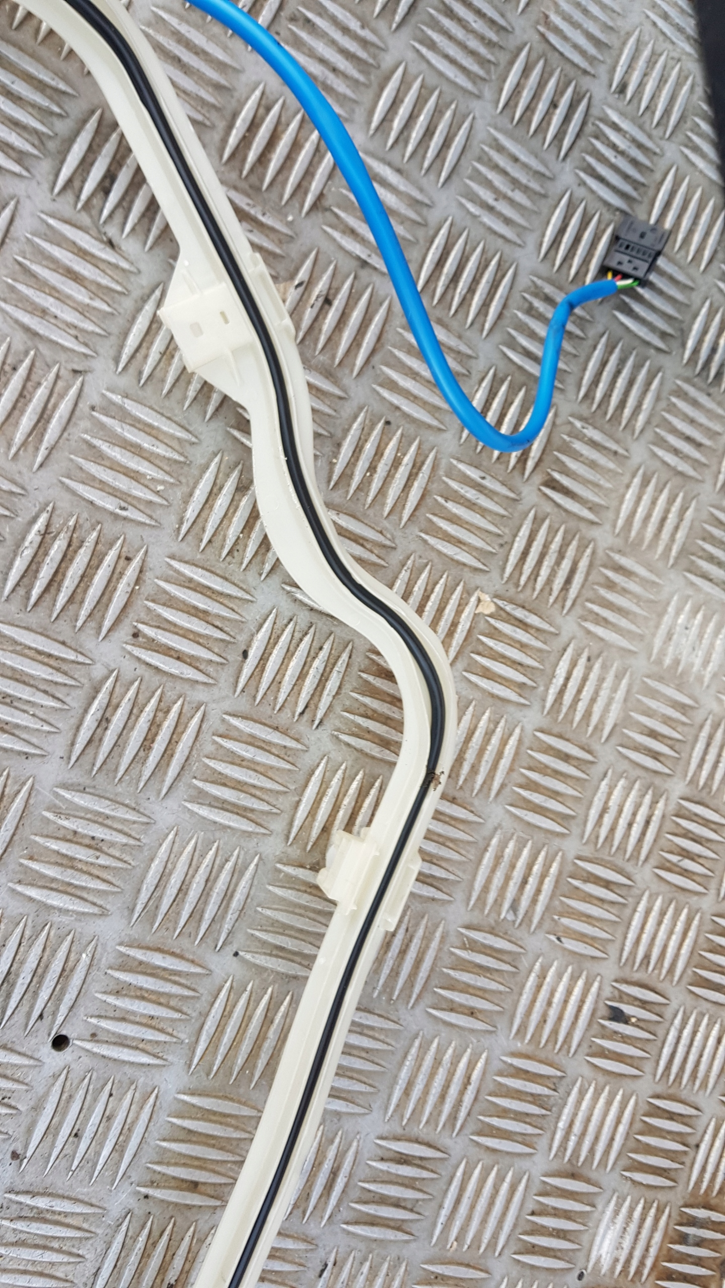 MERCEDES W220 Antenne KEYLESS Droite Arrière