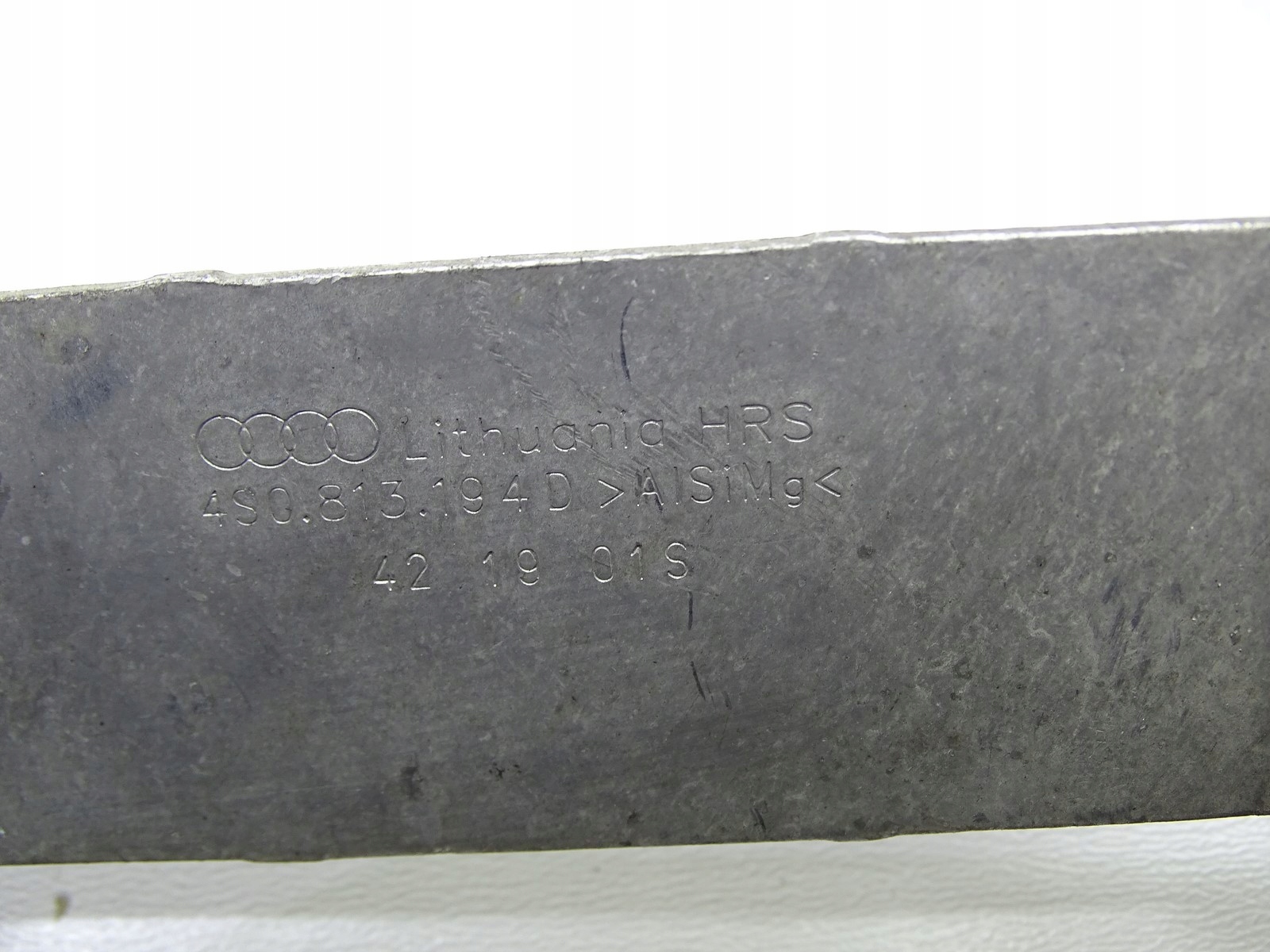 Halter Blende Abdeckung Unterfahrschutz AUDI R8 4S PLUS 5.2 FSI 4S0813194D