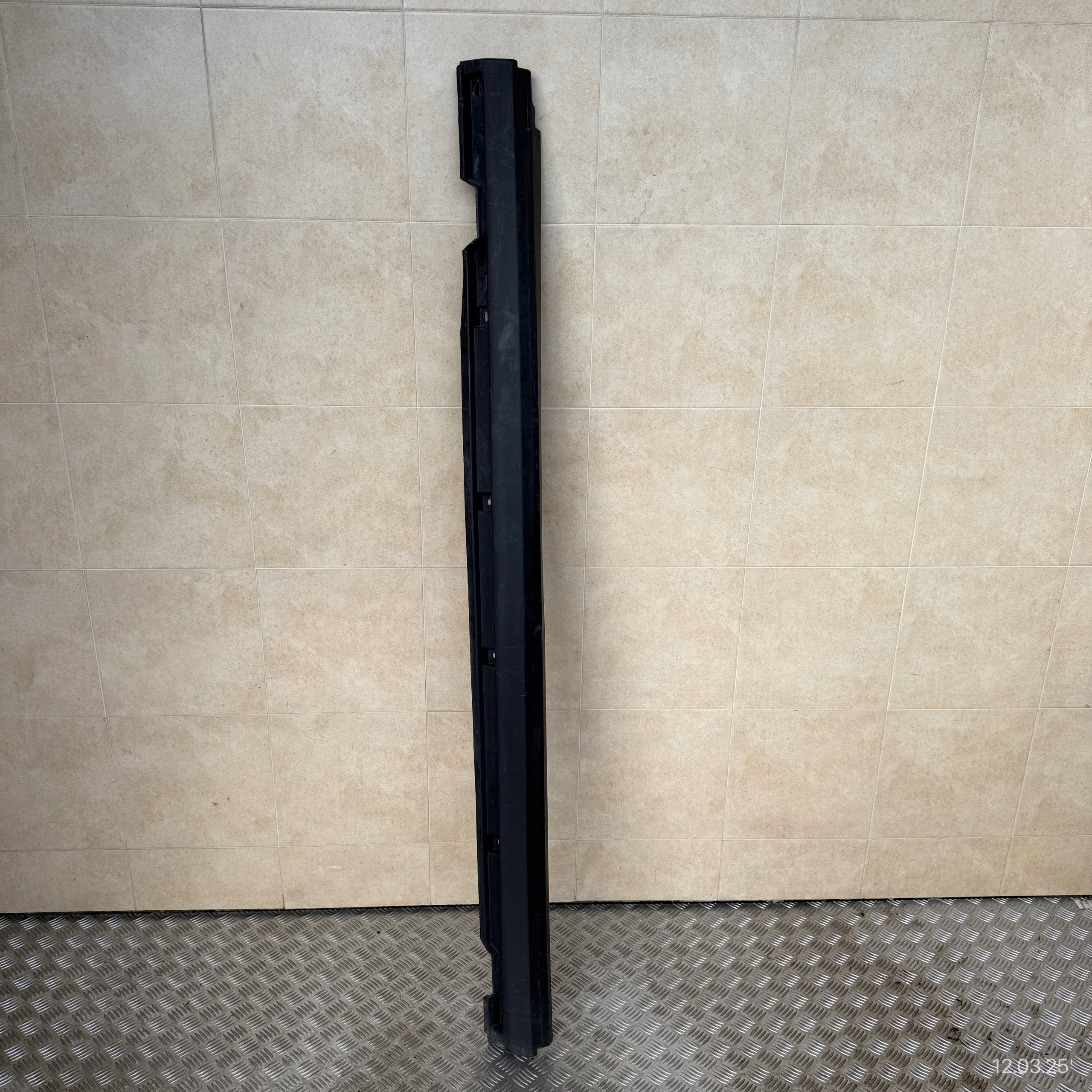 moulding threshold left threshold LAND ROVER RANGE ROVER EVOQUE and LIFT BJ32-10155-AB