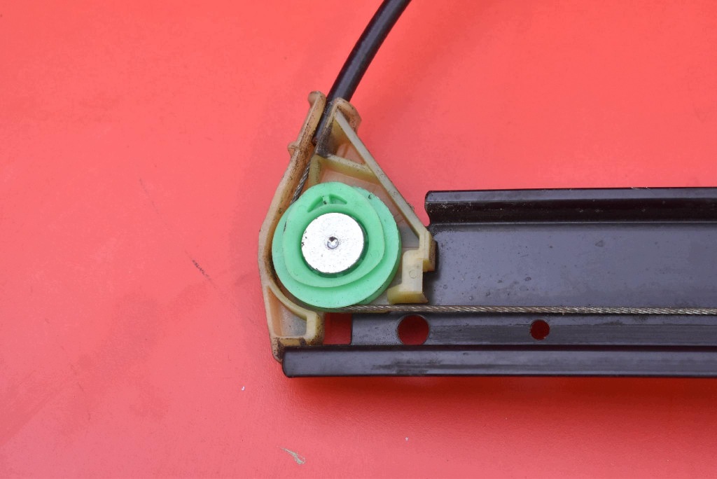 window regulator left front EU 5Q0837461B SKODA OCTAVIA 3 III KOMBI 17-20